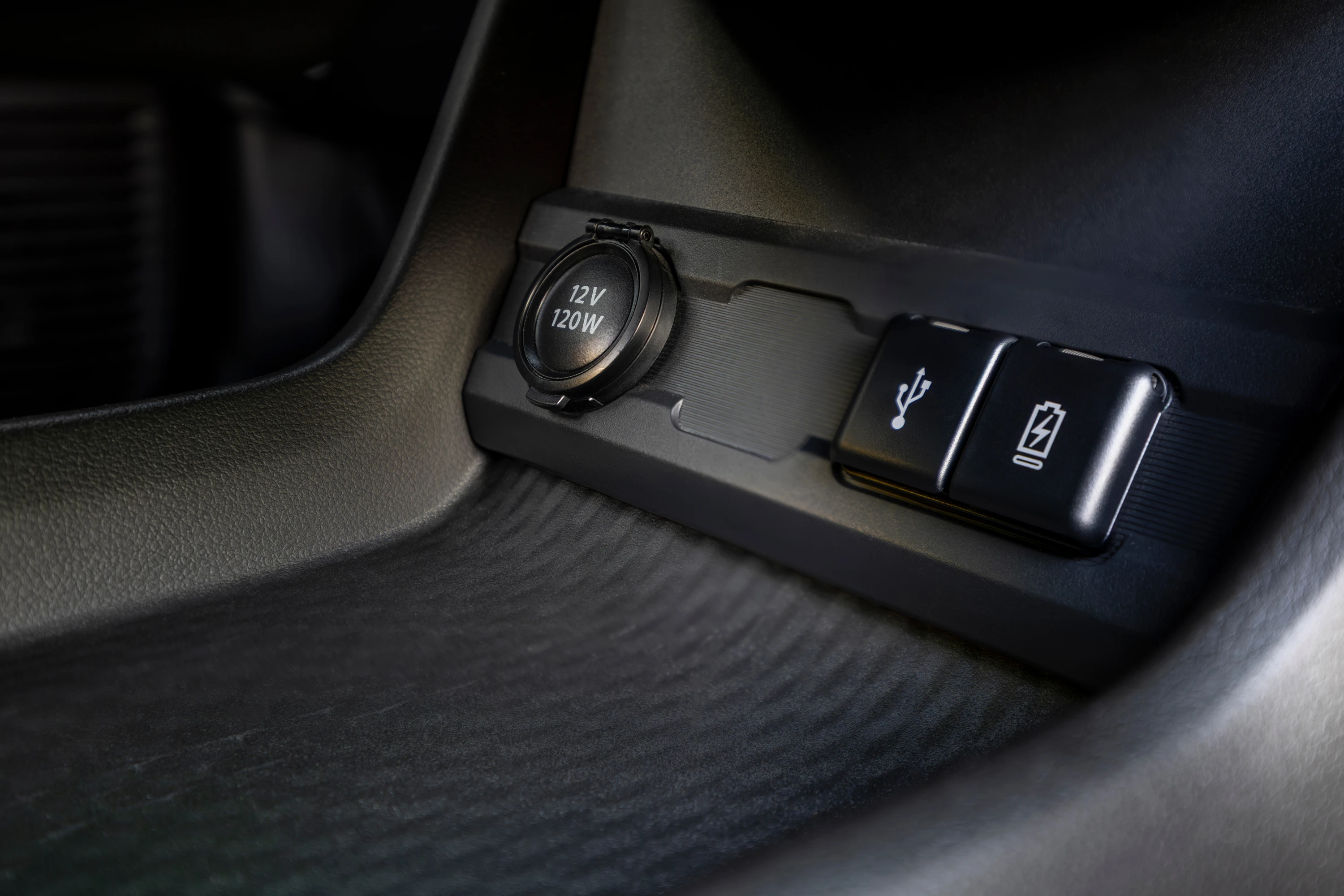 Toyota Urban Cruiser 61.1 kWh AWD details view