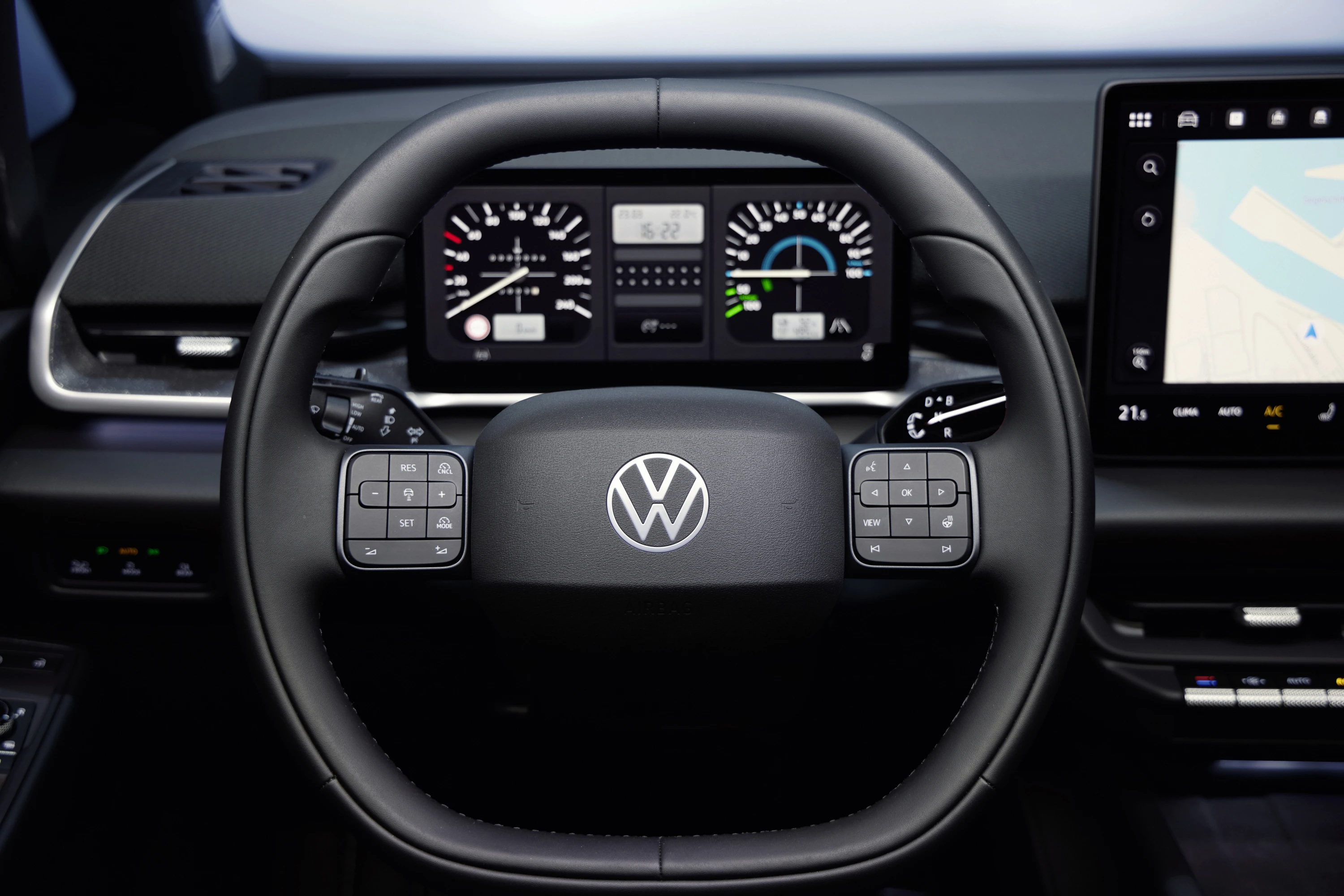 Volkswagen ID.3 Neo 58 kWh screens view