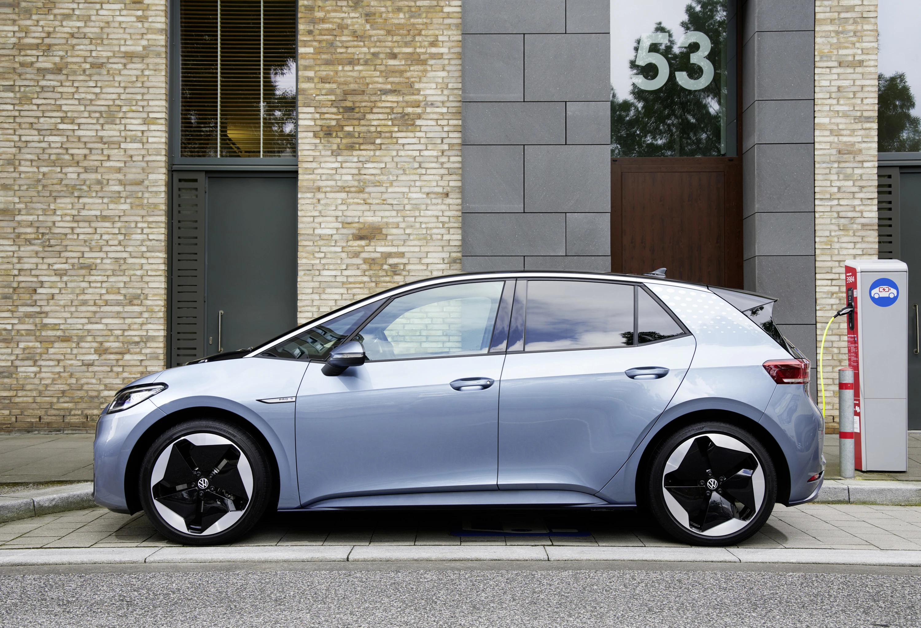 Volkswagen ID.3 Pro (GEN1) exterior view