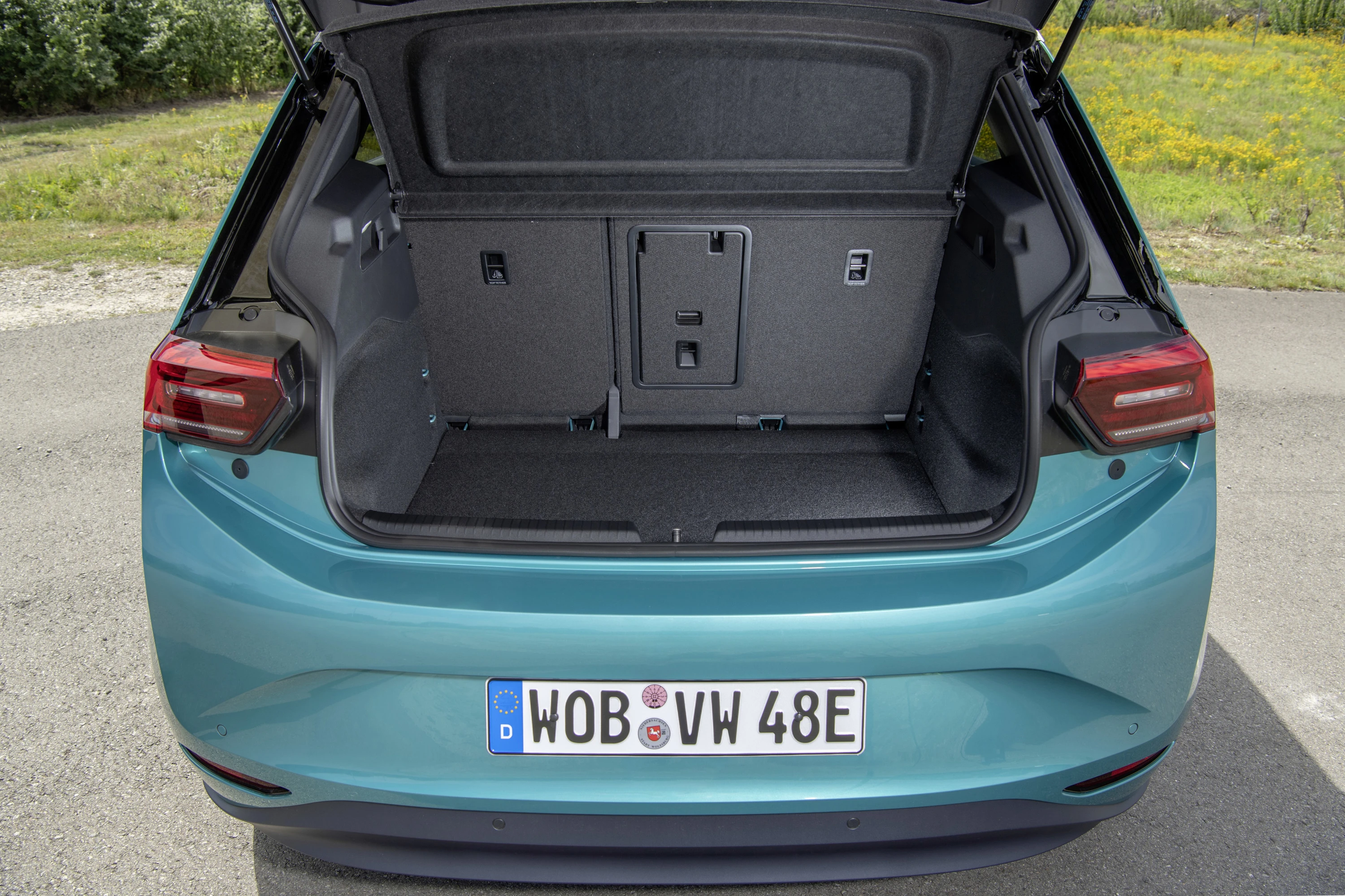 Volkswagen ID.3 Pro (GEN1) trunk view