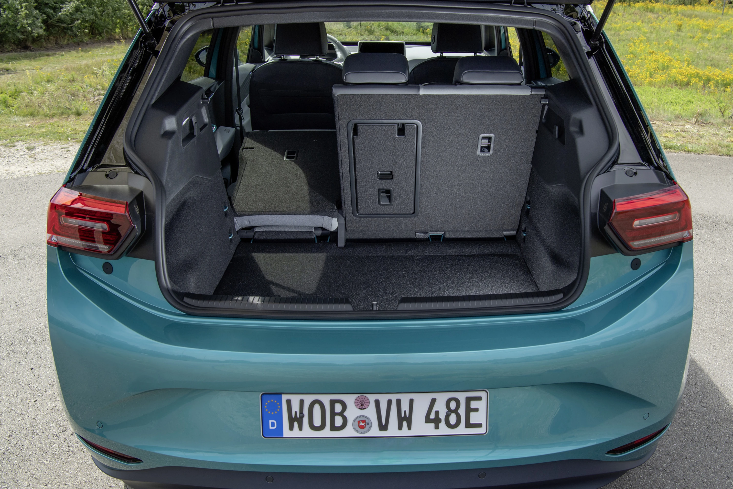 Volkswagen ID.3 Pro (GEN1) trunk view