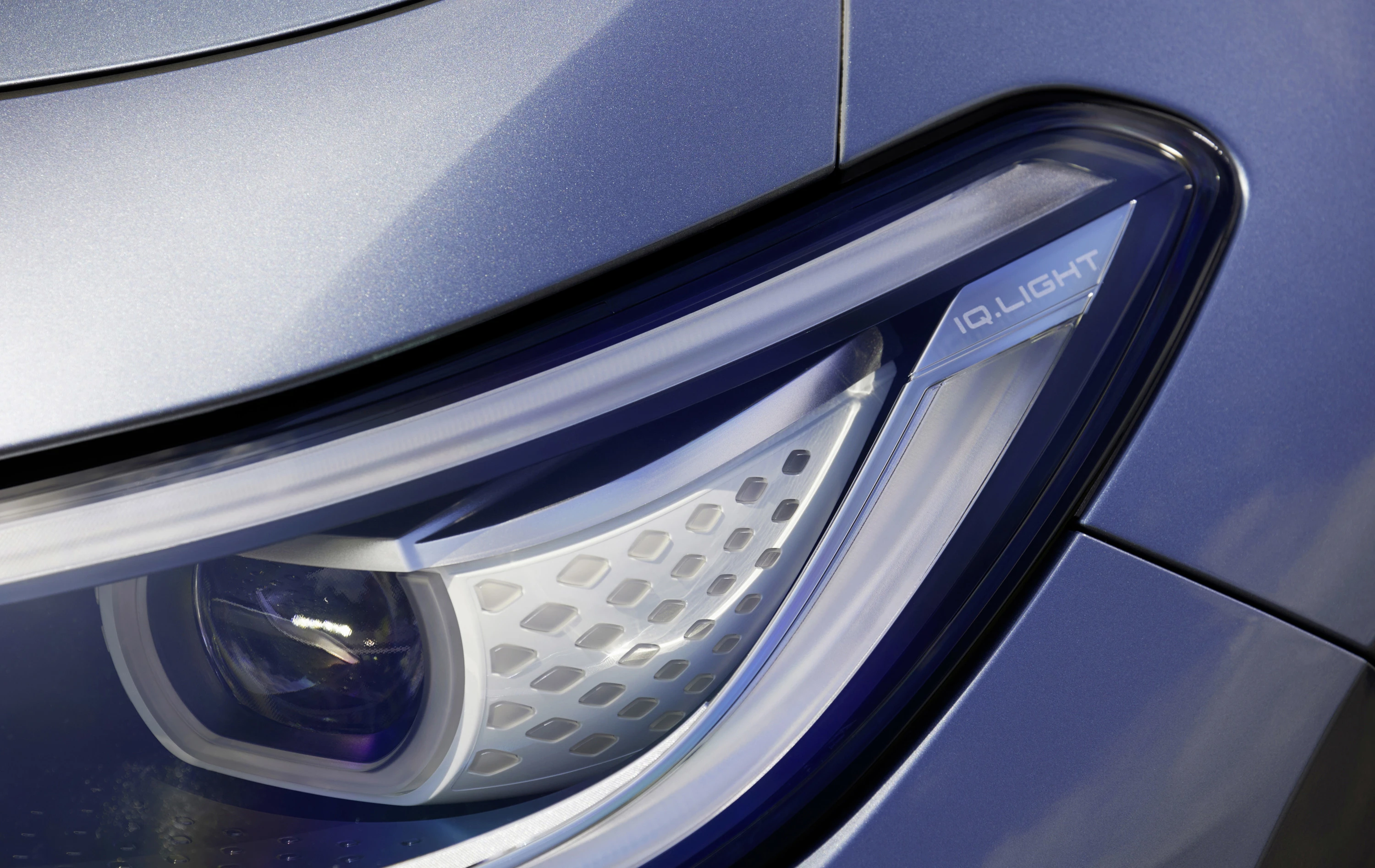 Volkswagen ID.3 Pro S headlights view