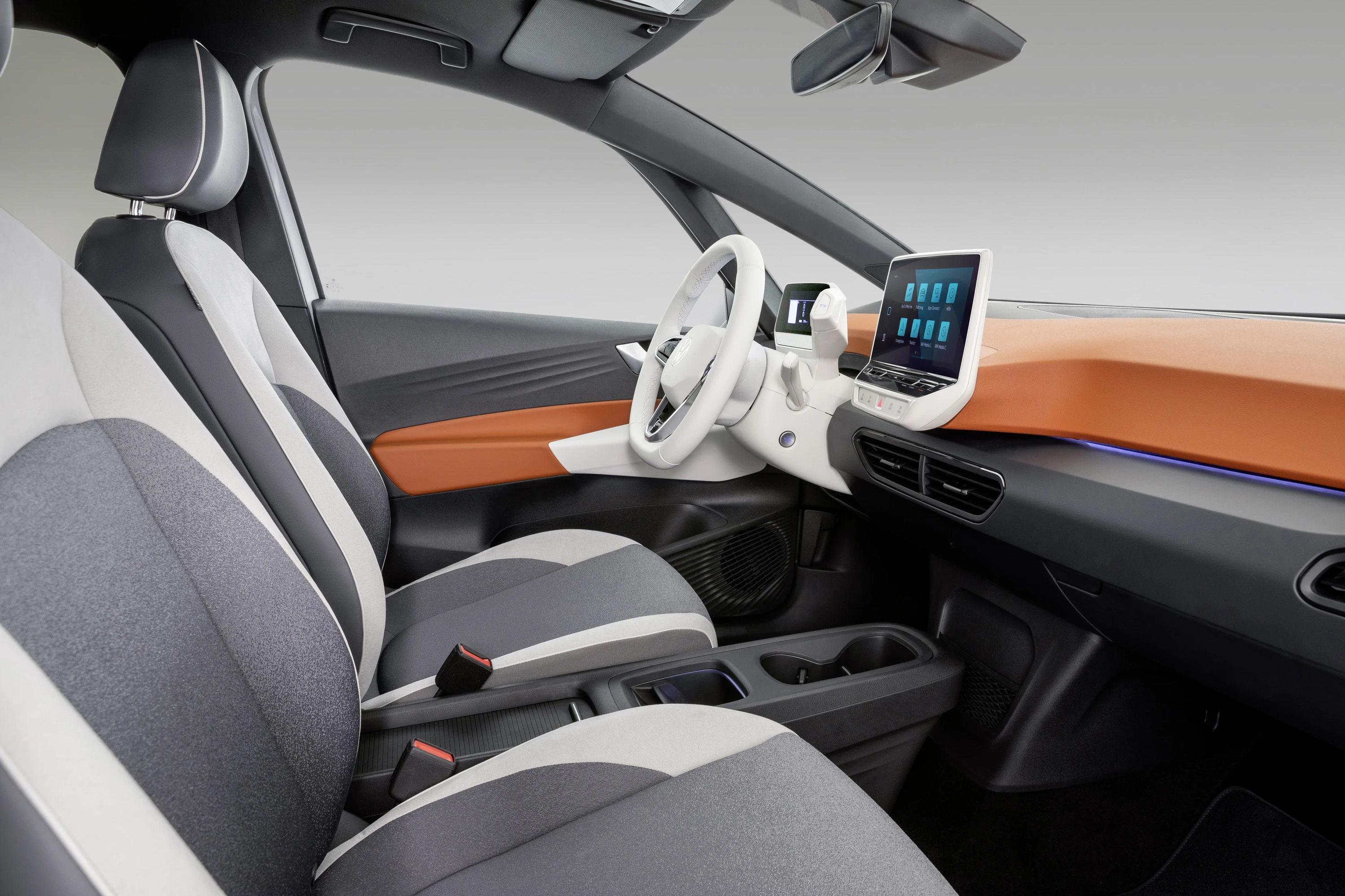 Volkswagen ID.3 Pure frontseats view