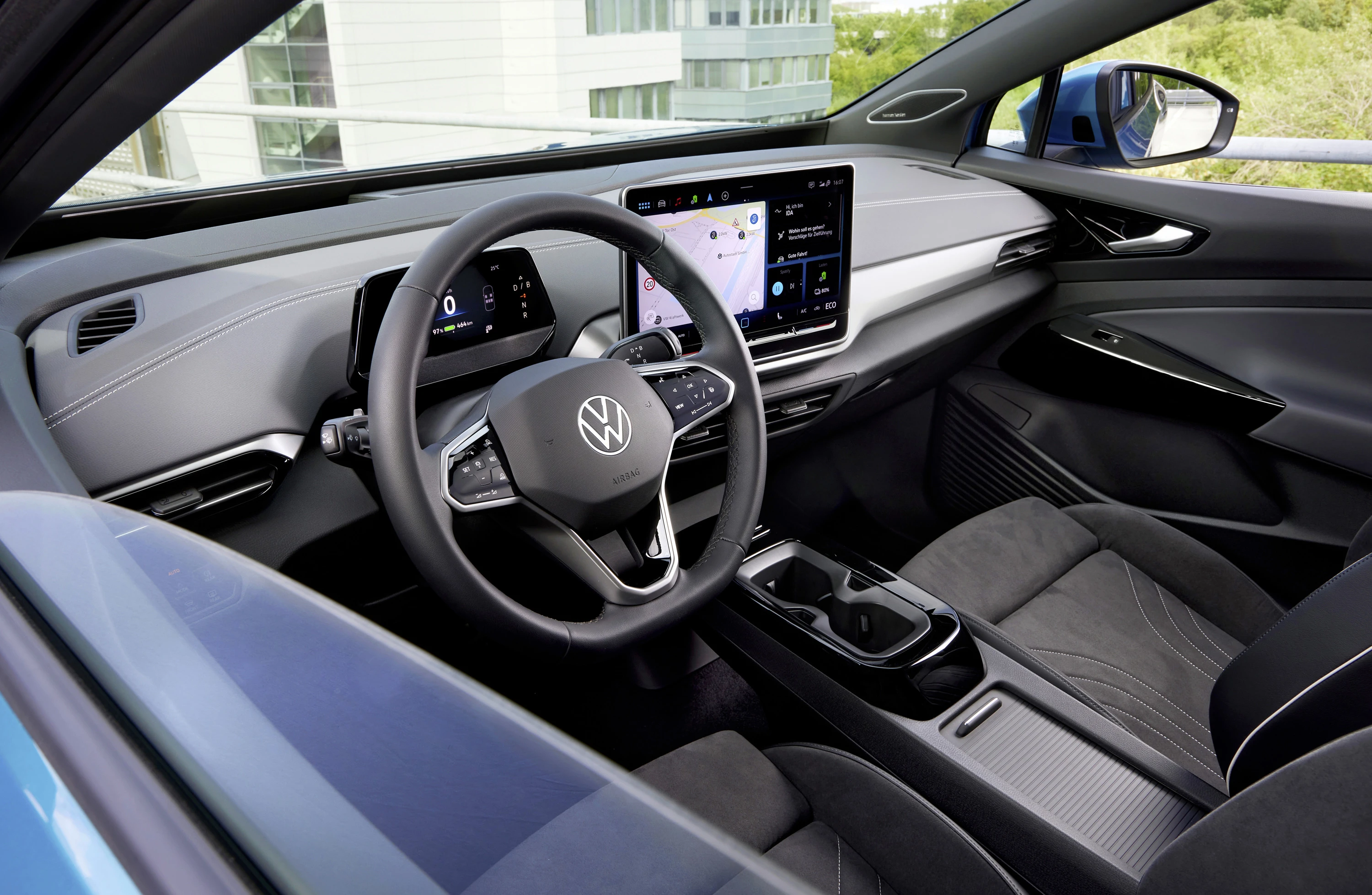 Volkswagen ID.4 Pro 4MOTION interior view