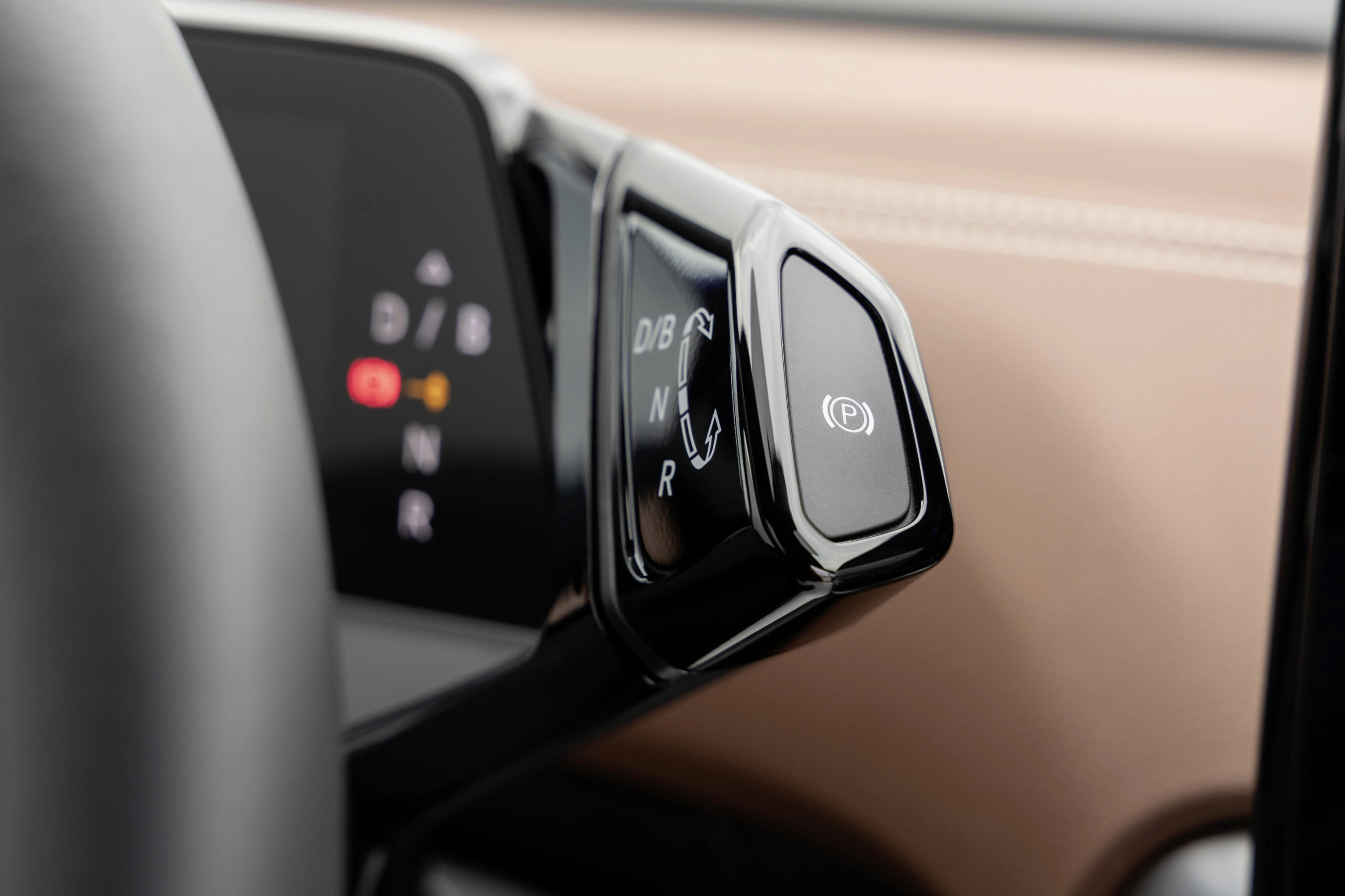 Volkswagen ID.4 Pro 4MOTION gearshifter view