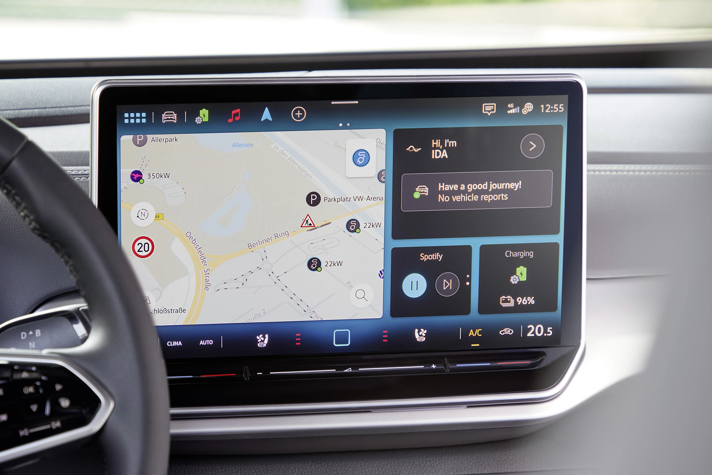 Volkswagen ID.4 Pro 4MOTION screens view