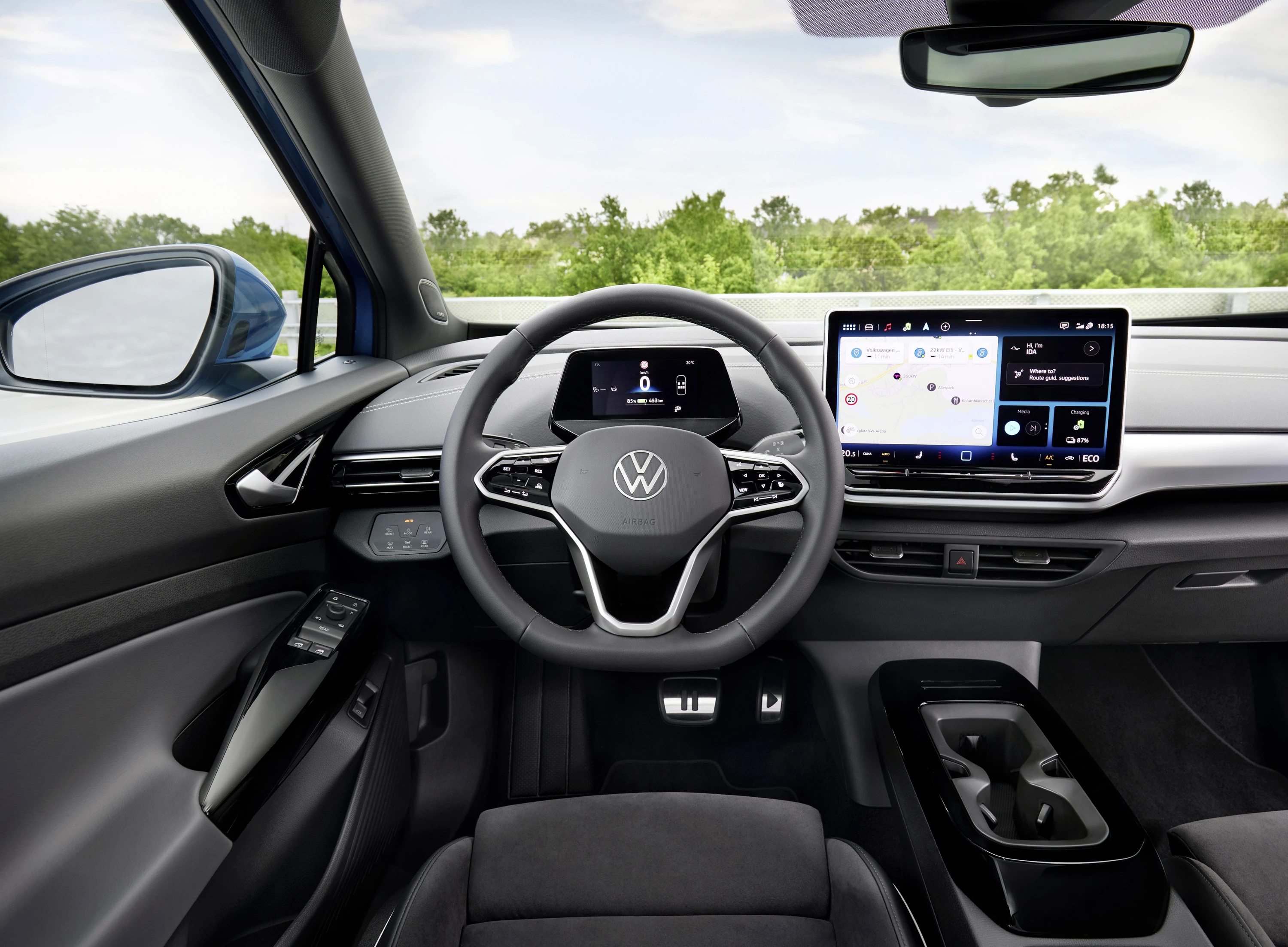 Volkswagen ID.5 Pro 4MOTION screens view