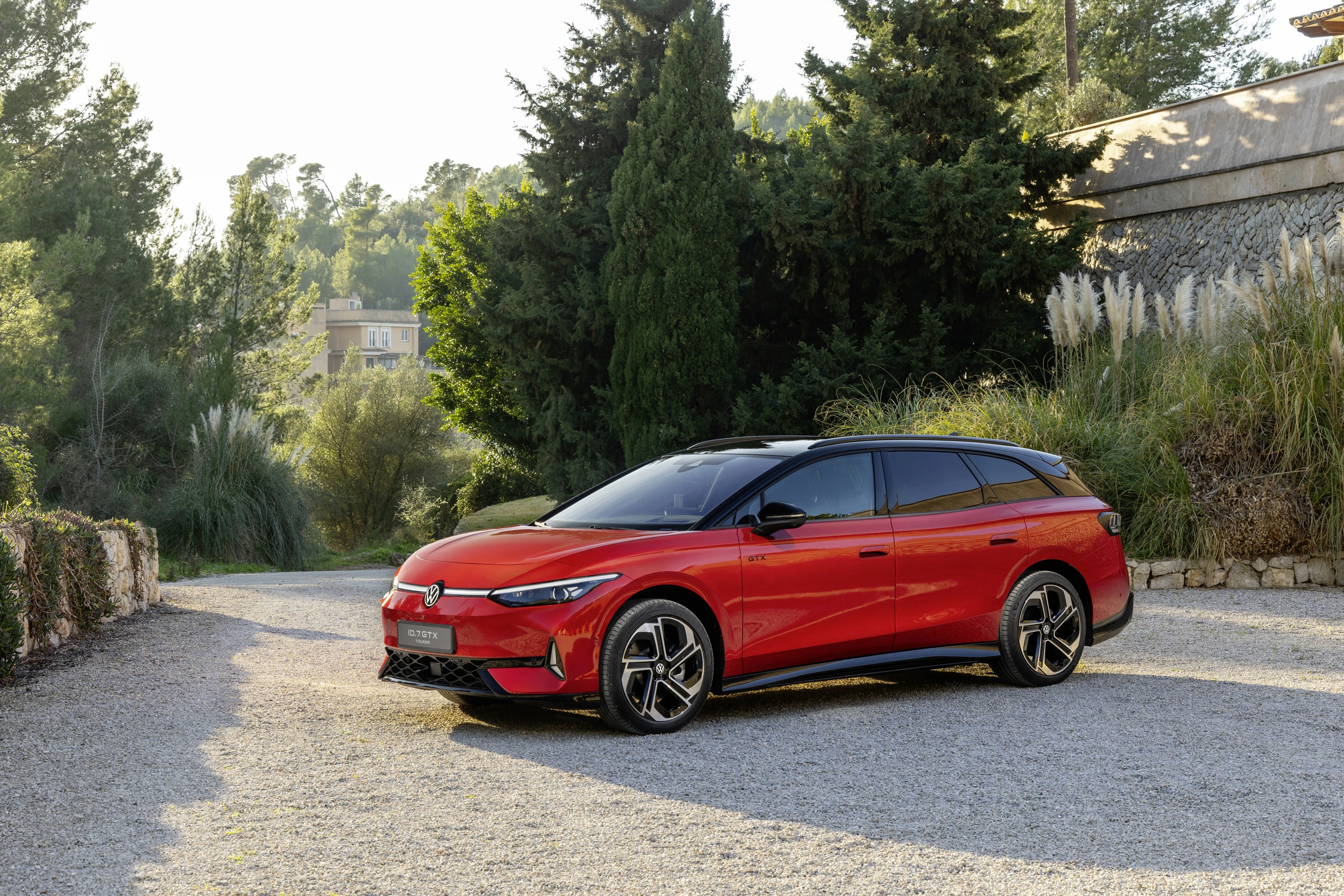 Volkswagen ID.7 GTX Tourer exterior view