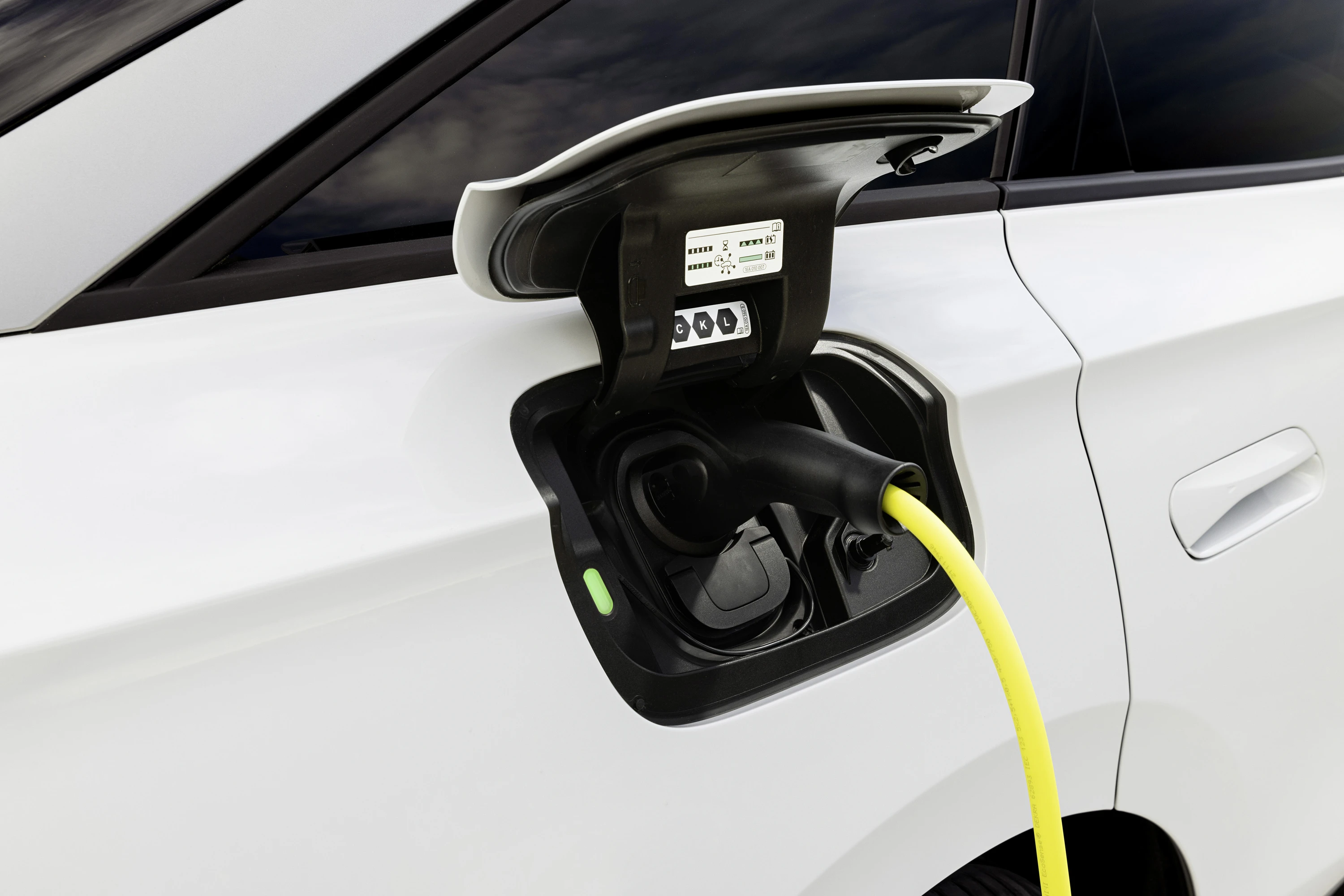 Volkswagen ID.7 Pro S charging view