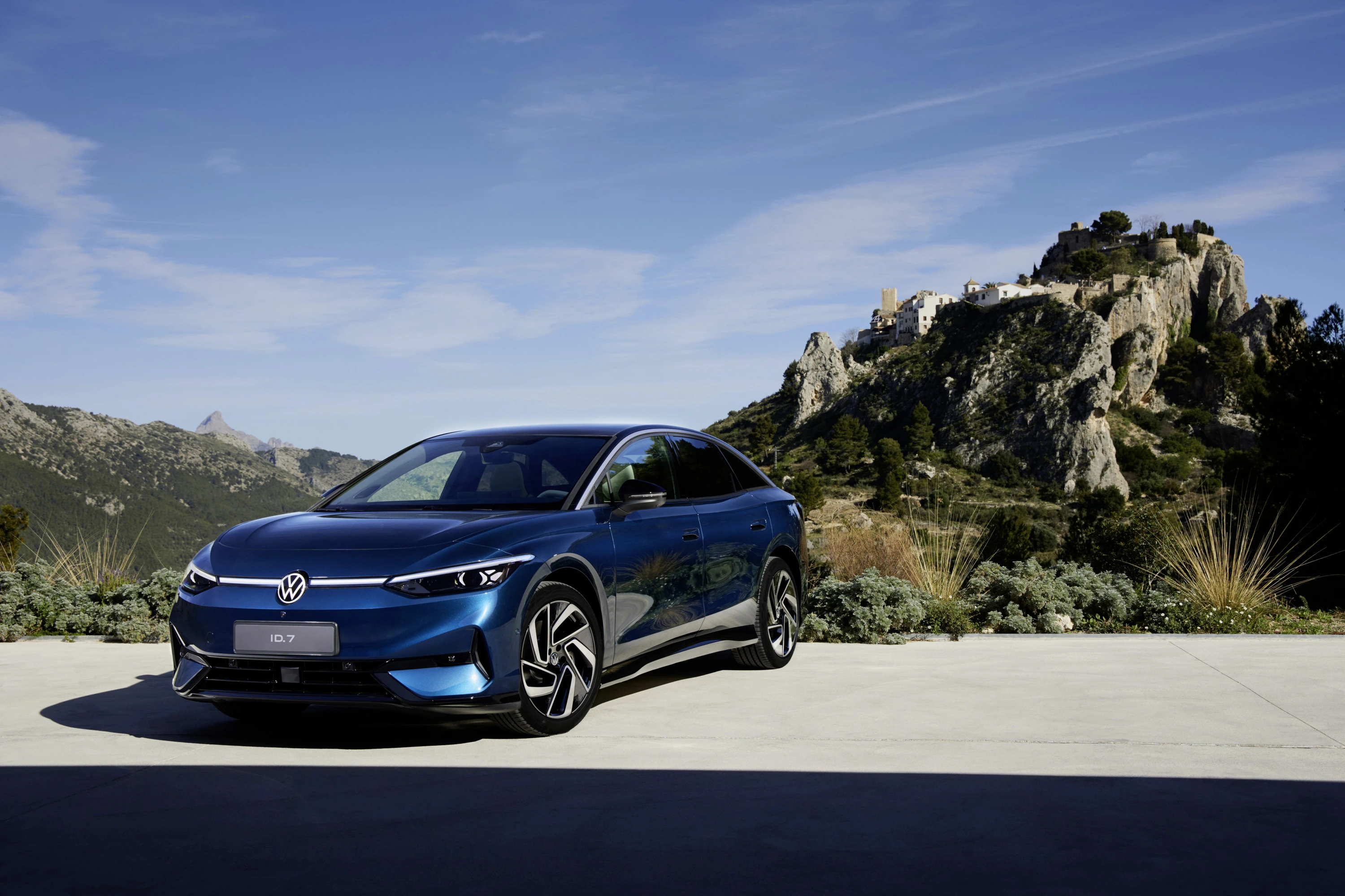 Volkswagen ID.7 Pro S exterior view
