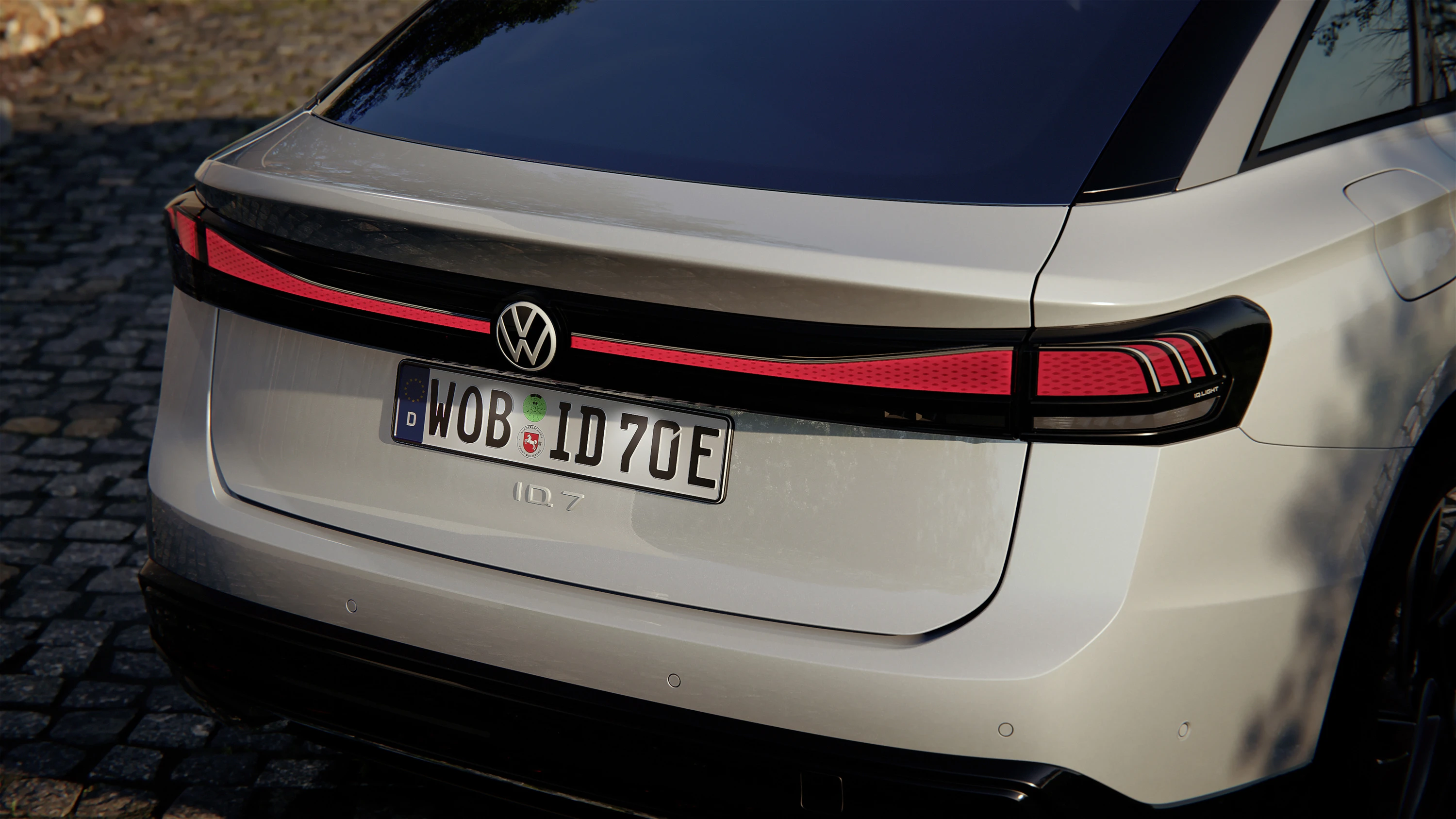 Volkswagen ID.7 Pro S rearlights view