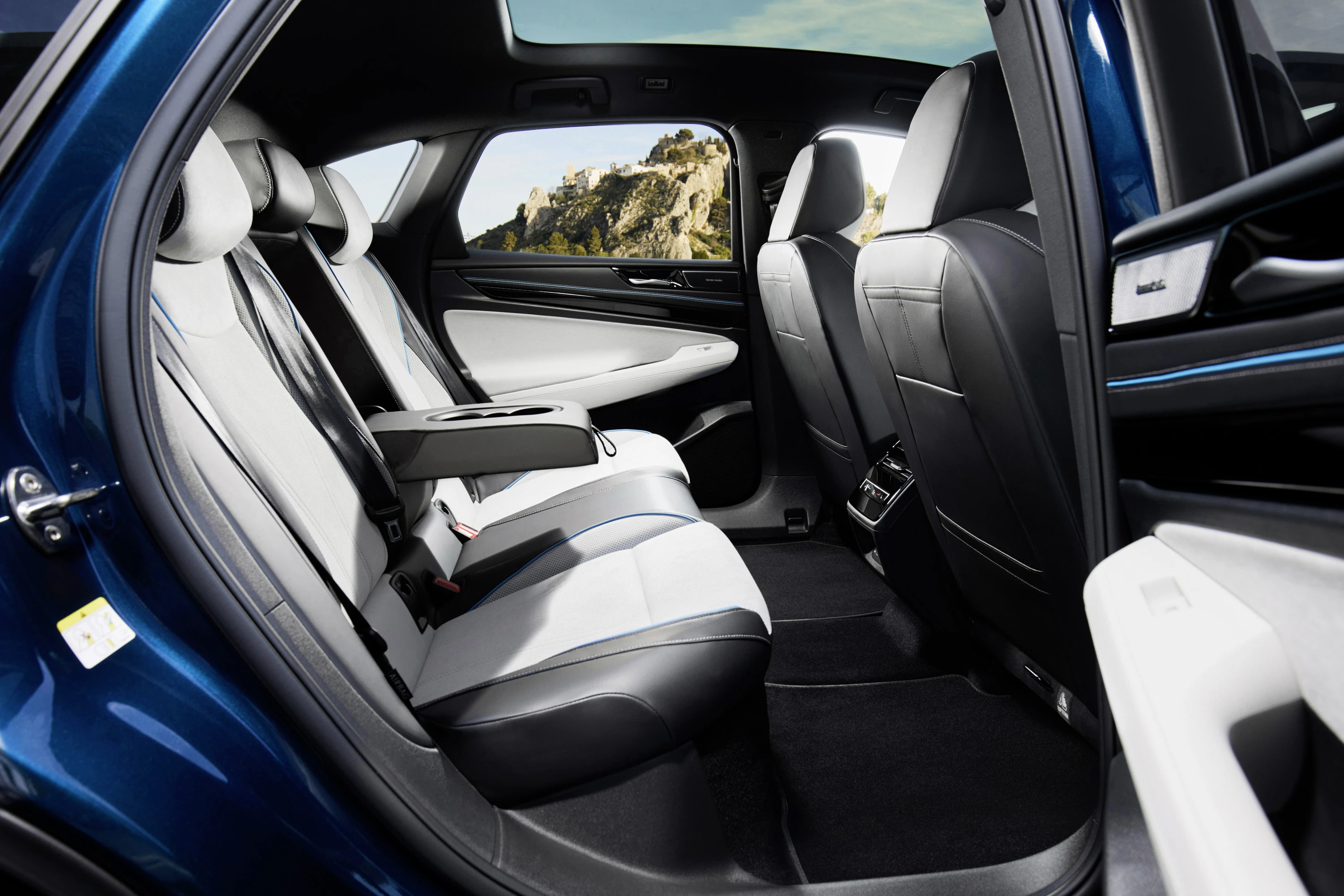 Volkswagen ID.7 Pro S secondrowseats view