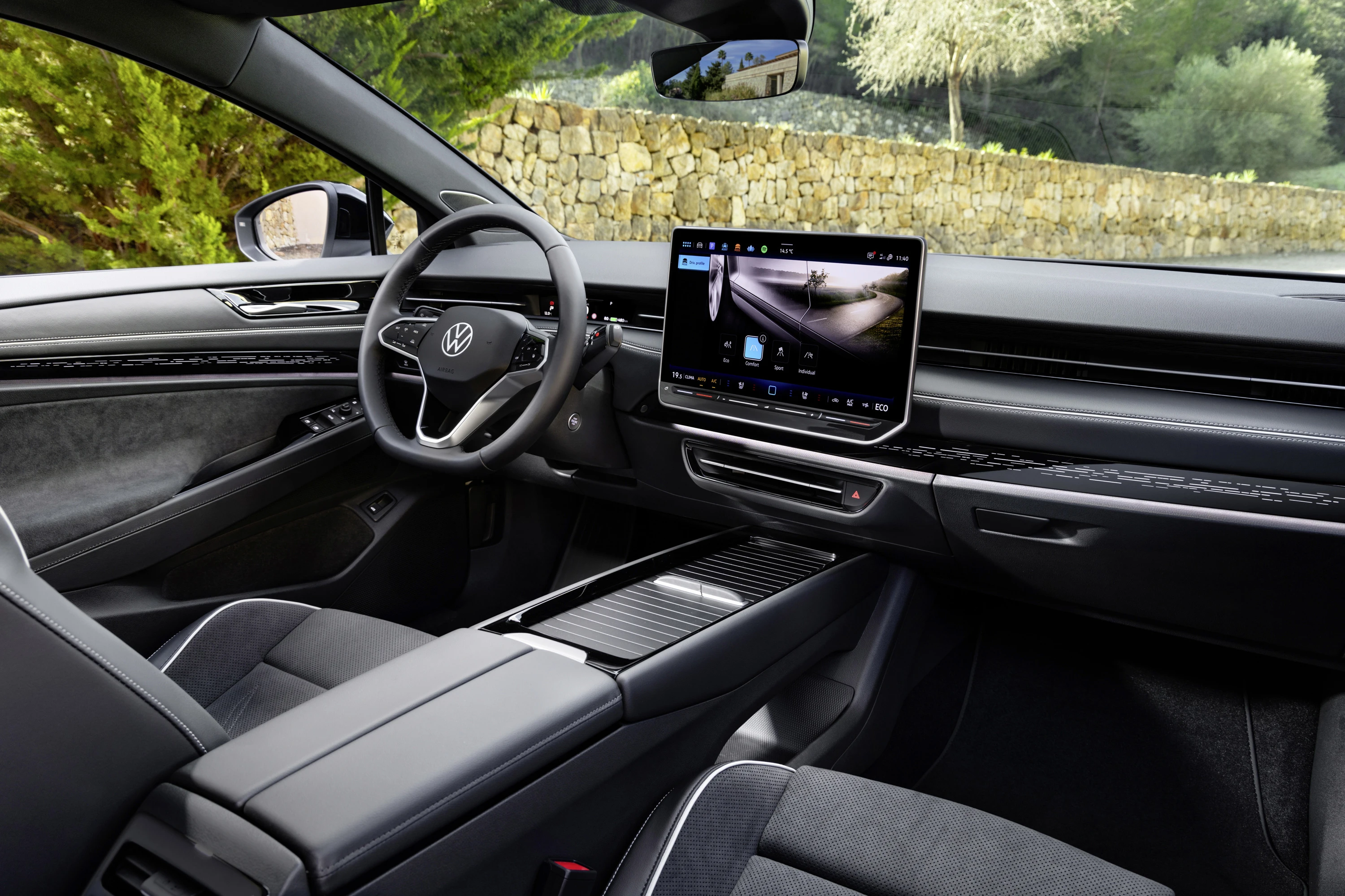 Volkswagen ID.7 Tourer Pro screens view