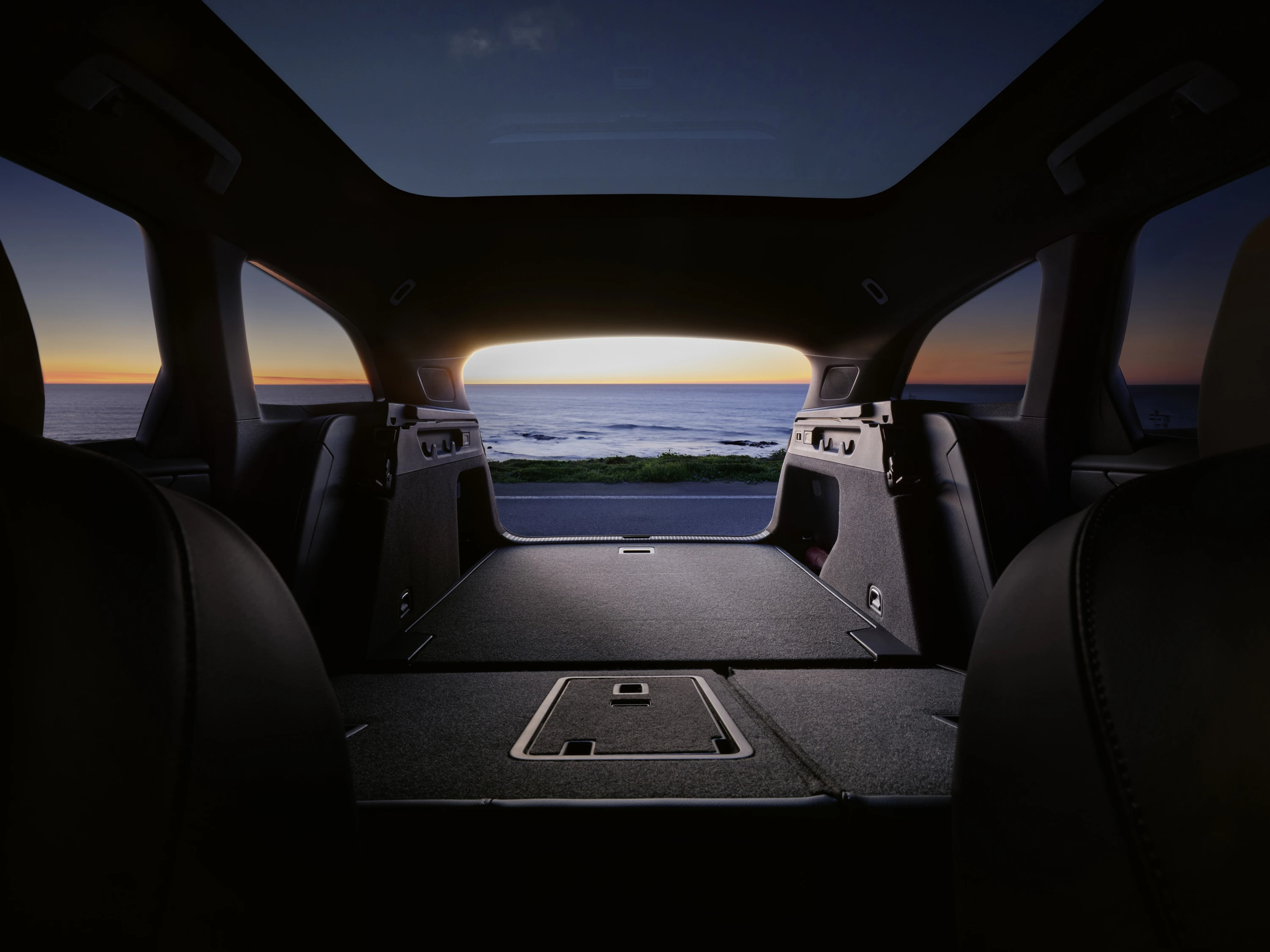 Volkswagen ID.7 Tourer Pro S trunk view