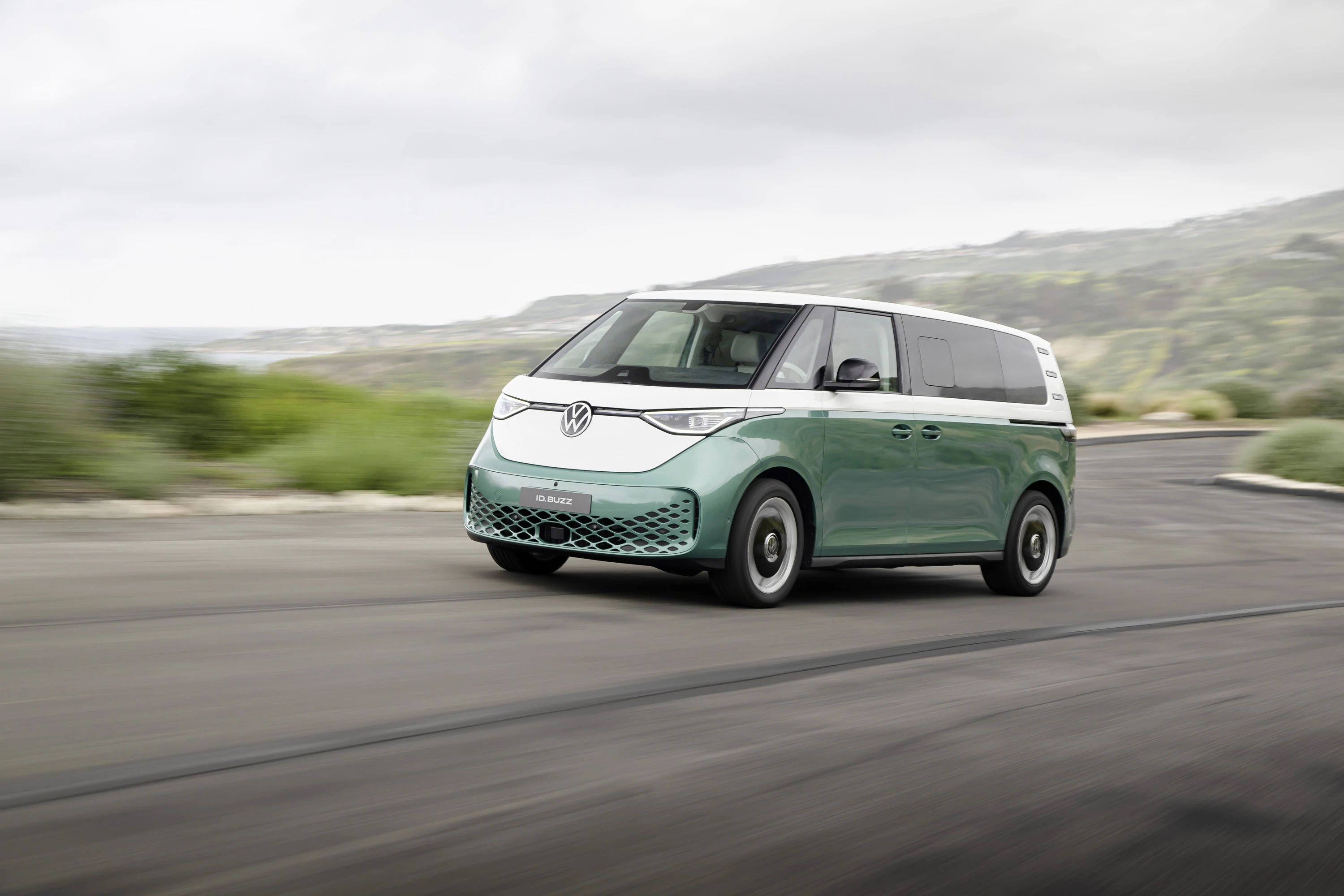 Volkswagen ID. Buzz LWB Pro 4MOTION 86 kWh electric vehicle