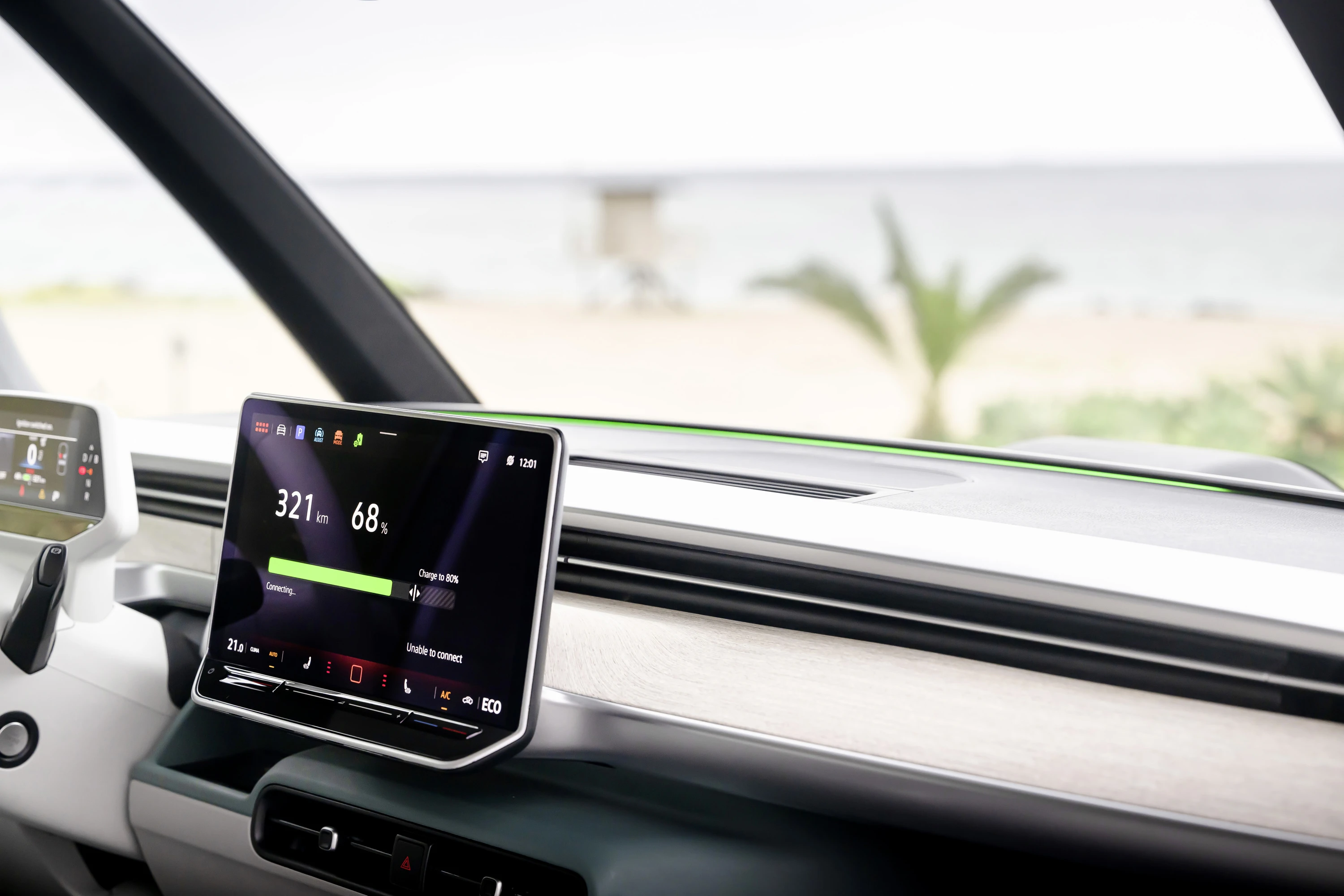 Volkswagen ID. Buzz LWB Pro 4MOTION 86 kWh screens view