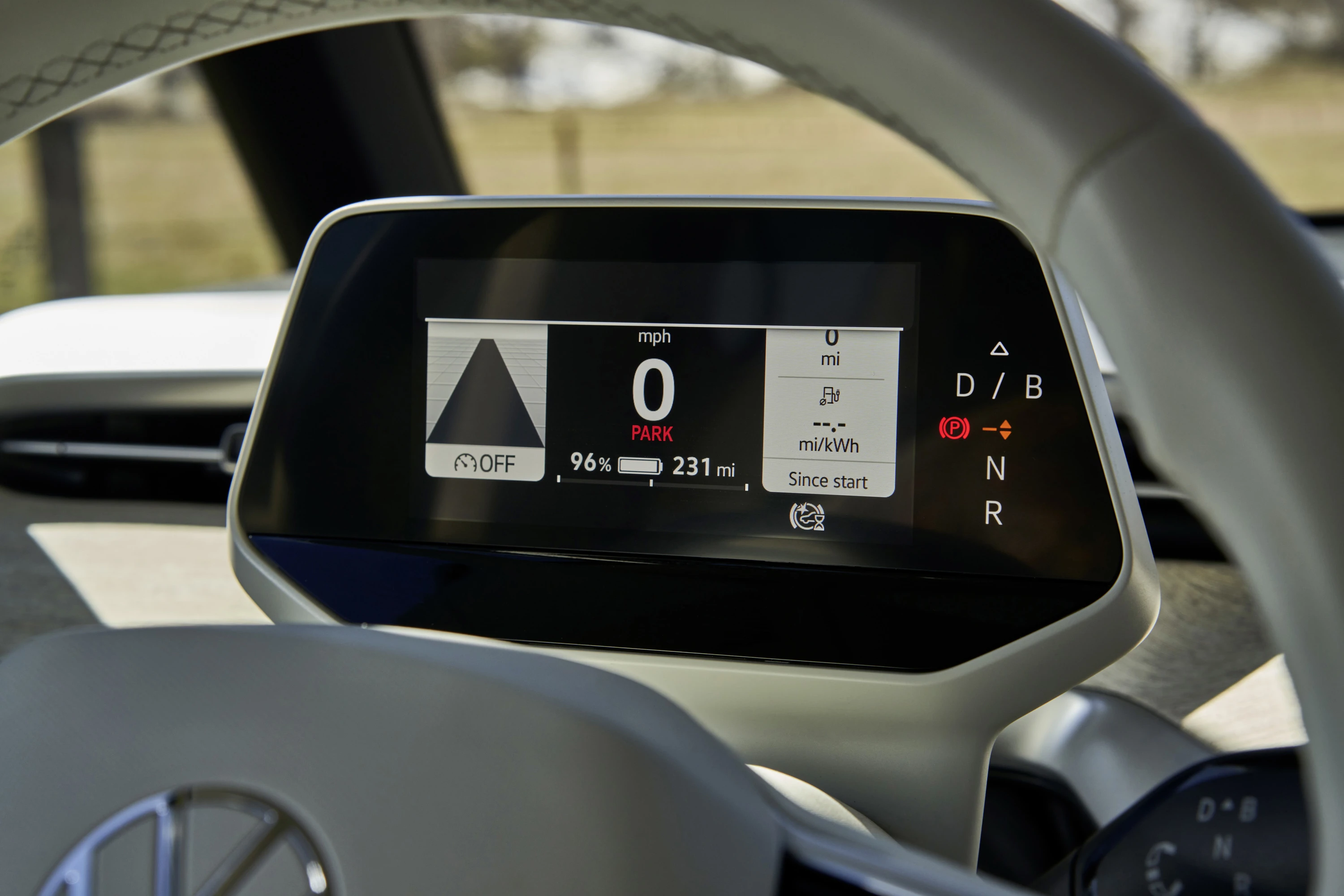 Volkswagen ID. Buzz NWB Pro 4MOTION 79 kWh screens view
