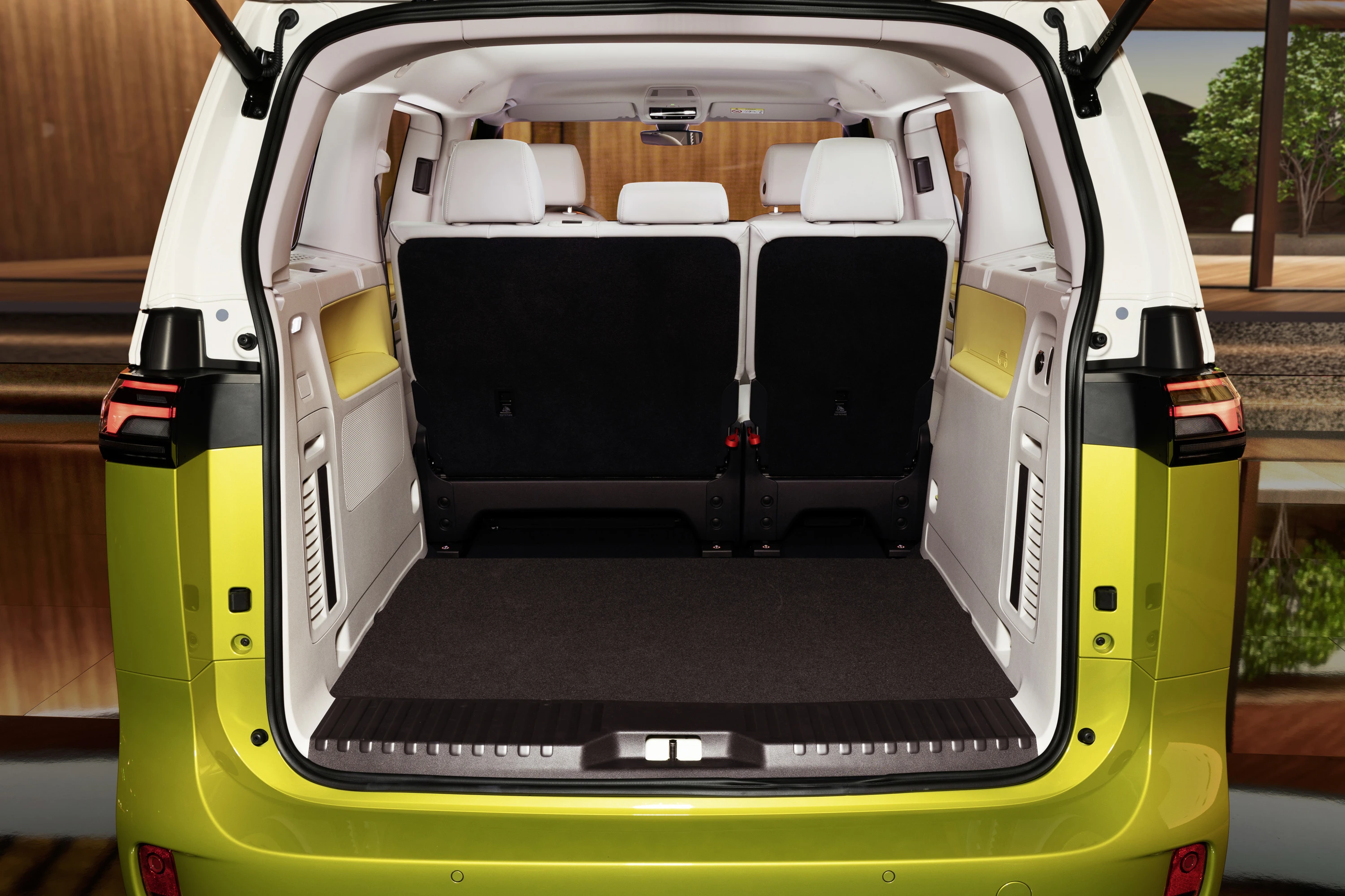 Volkswagen ID. Buzz NWB Pro 4MOTION 79 kWh trunk view