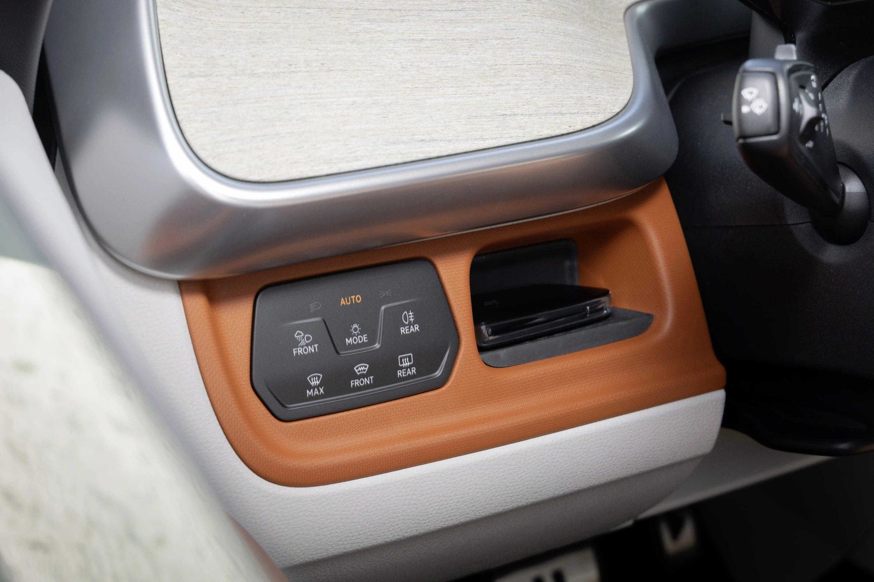 Volkswagen ID. Buzz NWB Pro 4MOTION 79 kWh interior view