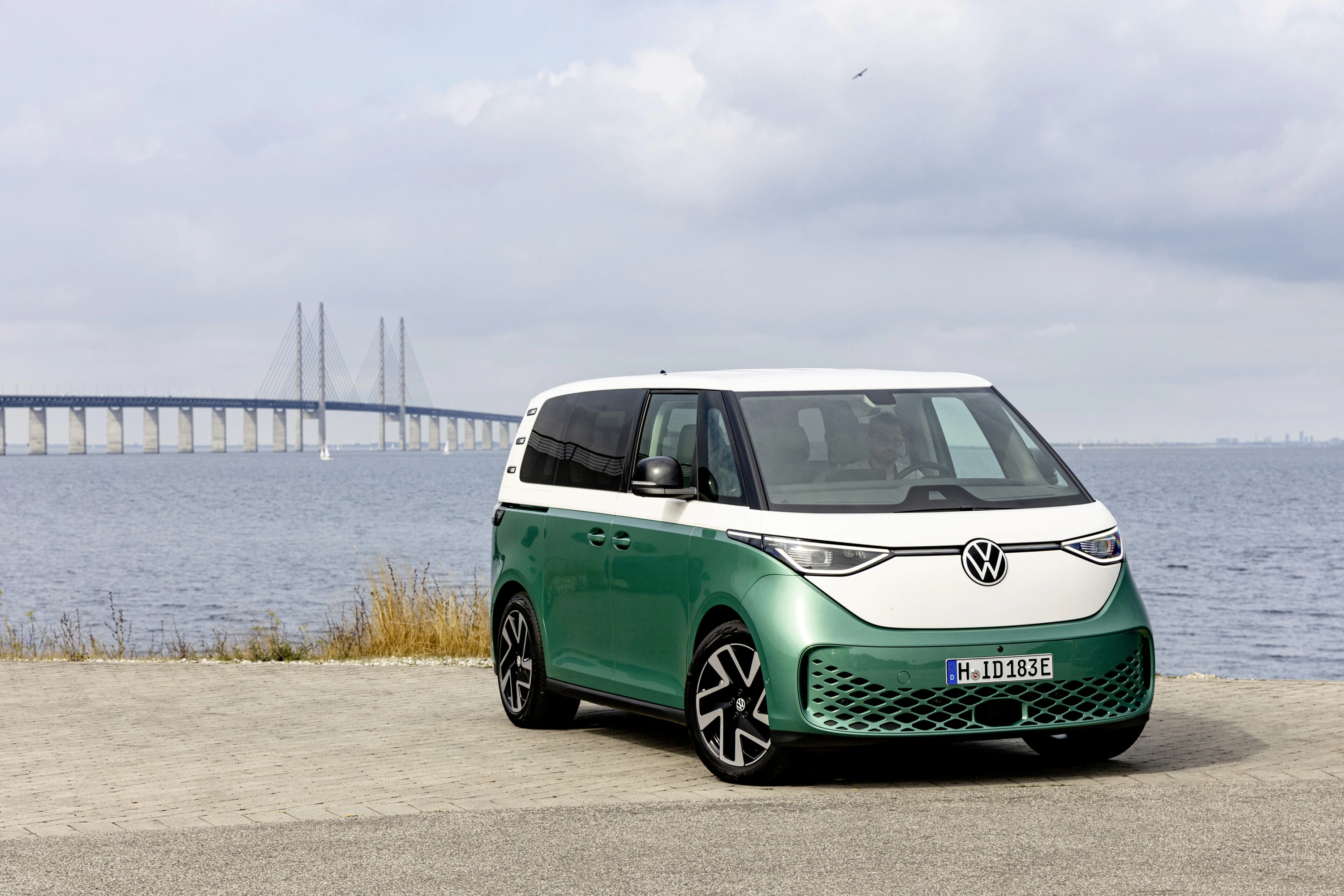 Volkswagen ID. Buzz NWB Pure 58 kWh exterior view