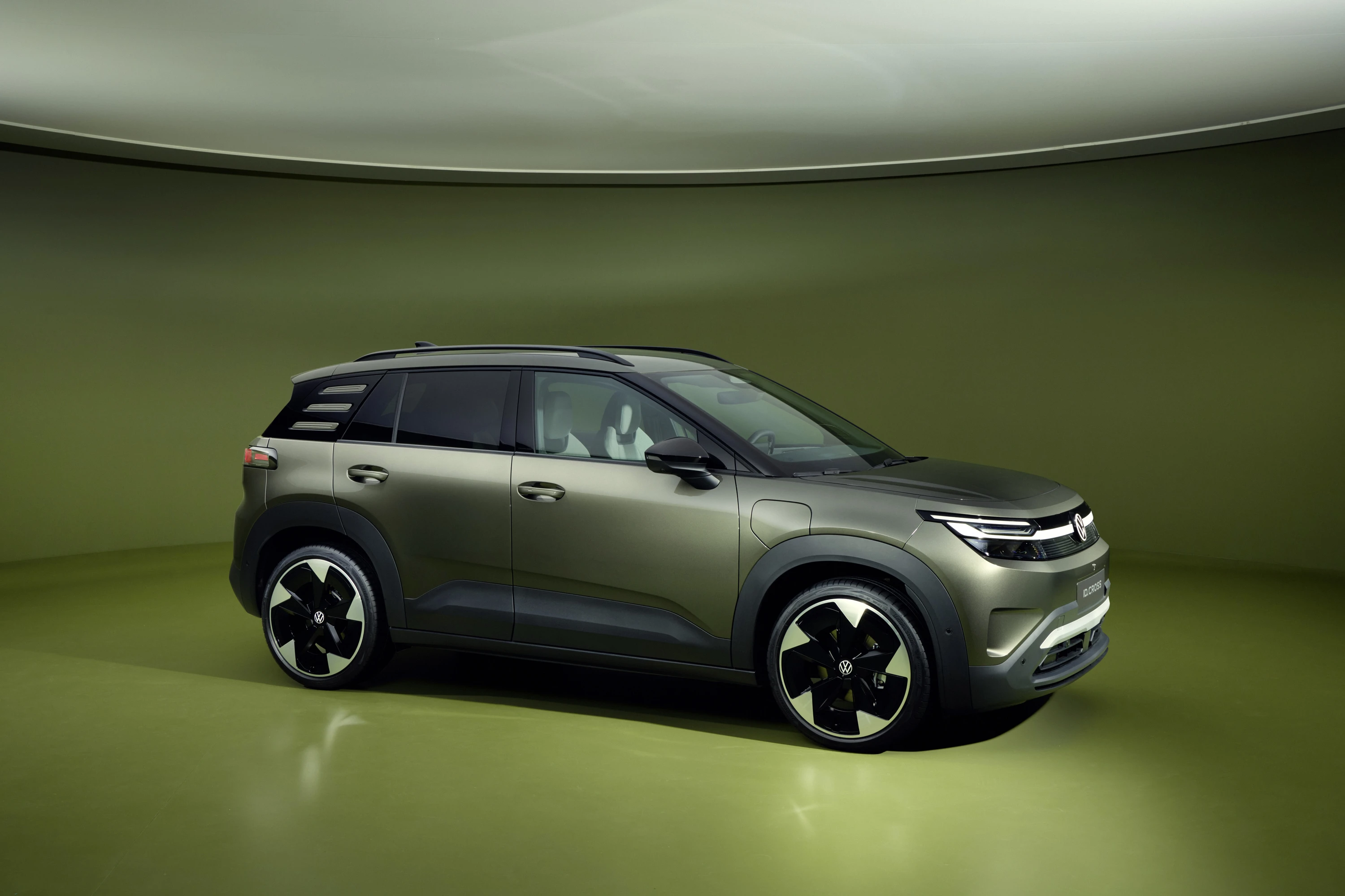 Volkswagen ID. Cross 155 kW exterior view