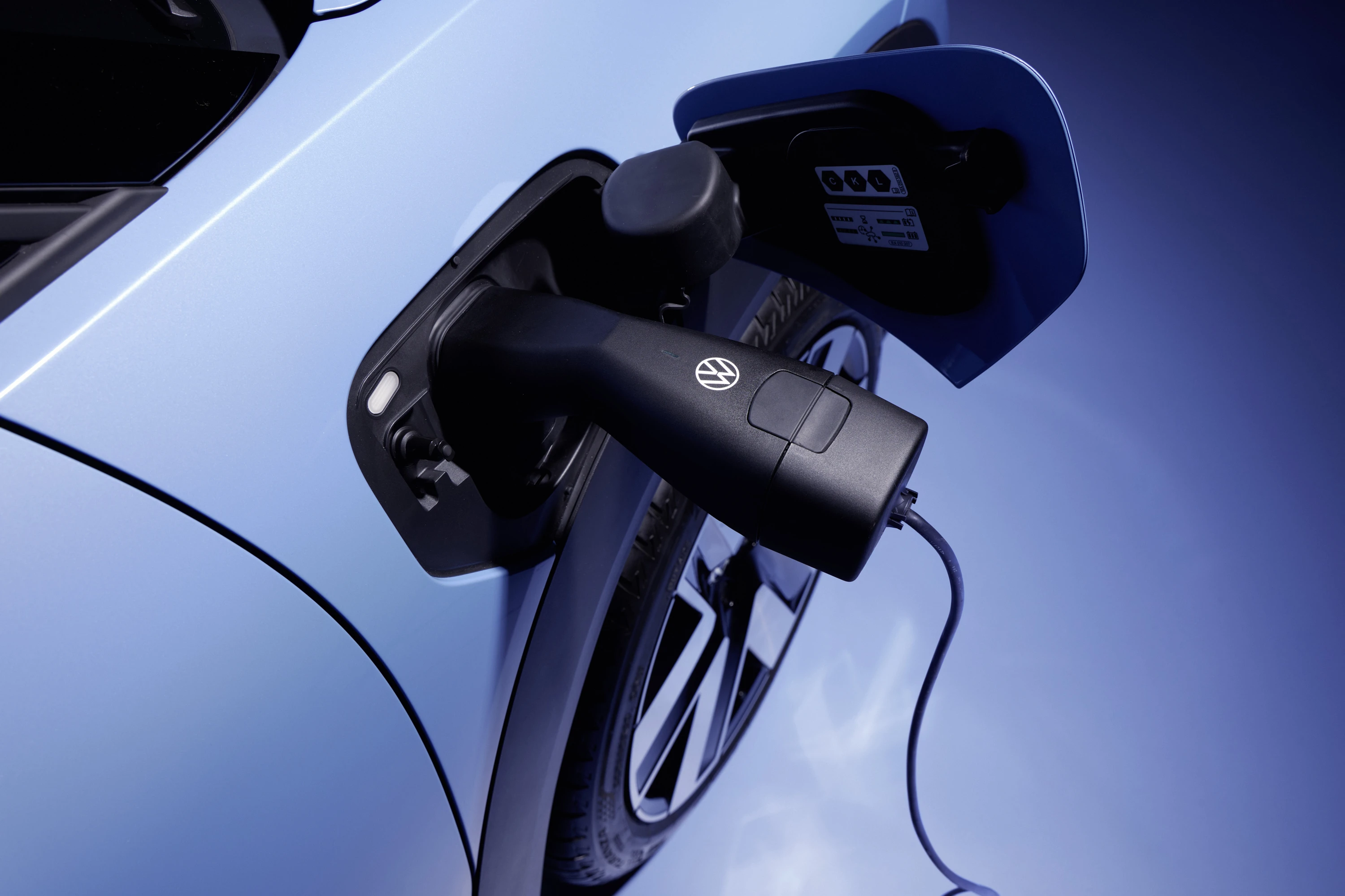 Volkswagen ID. Cross 85 kW chargport view