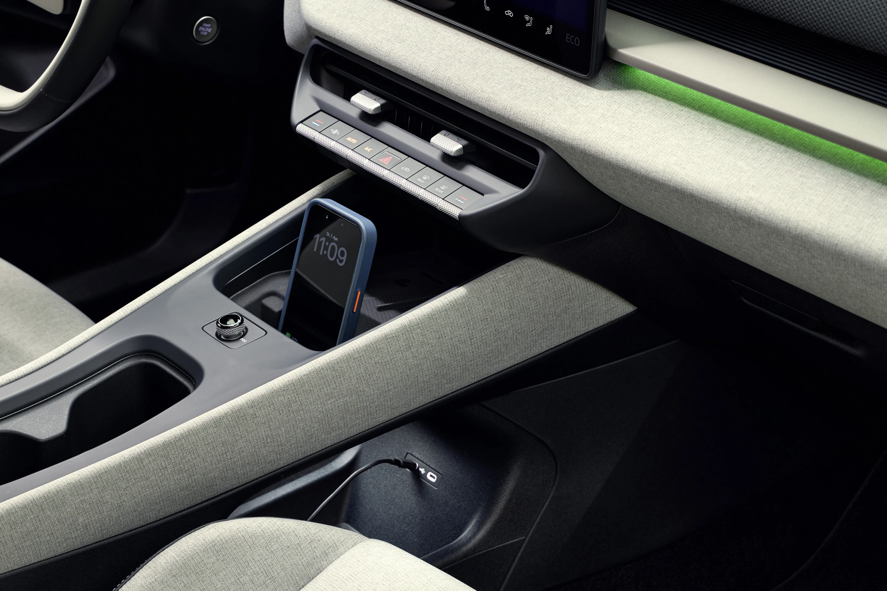 Volkswagen ID. Cross 99 kW interiorstorage view