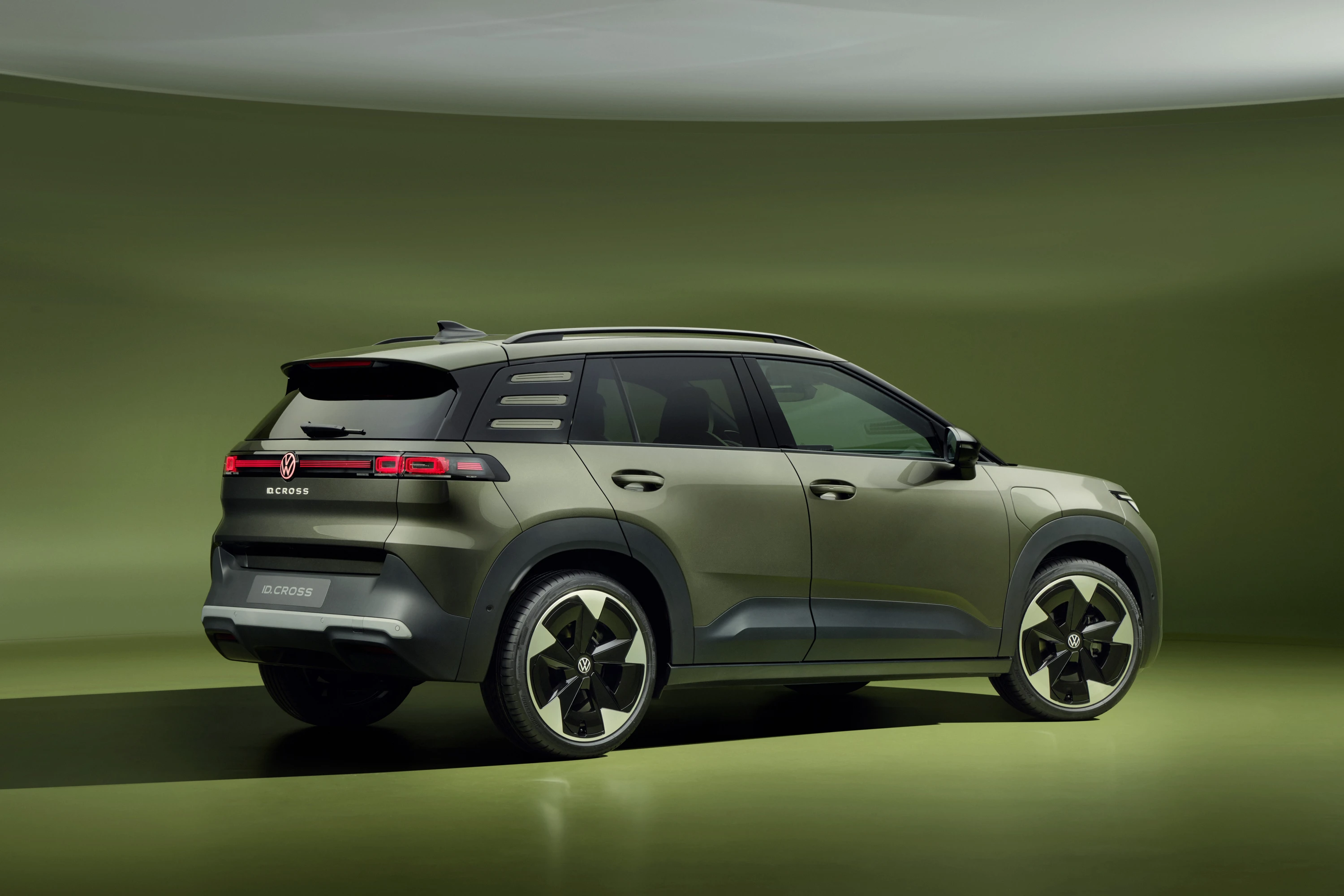 Volkswagen ID. Cross 99 kW exterior view