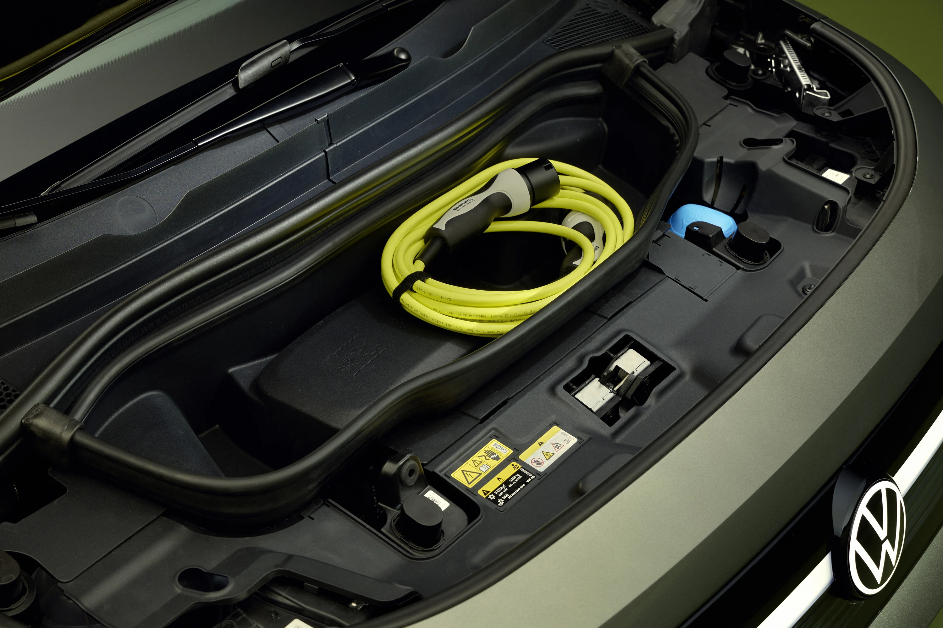 Volkswagen ID. Cross 99 kW frunk view