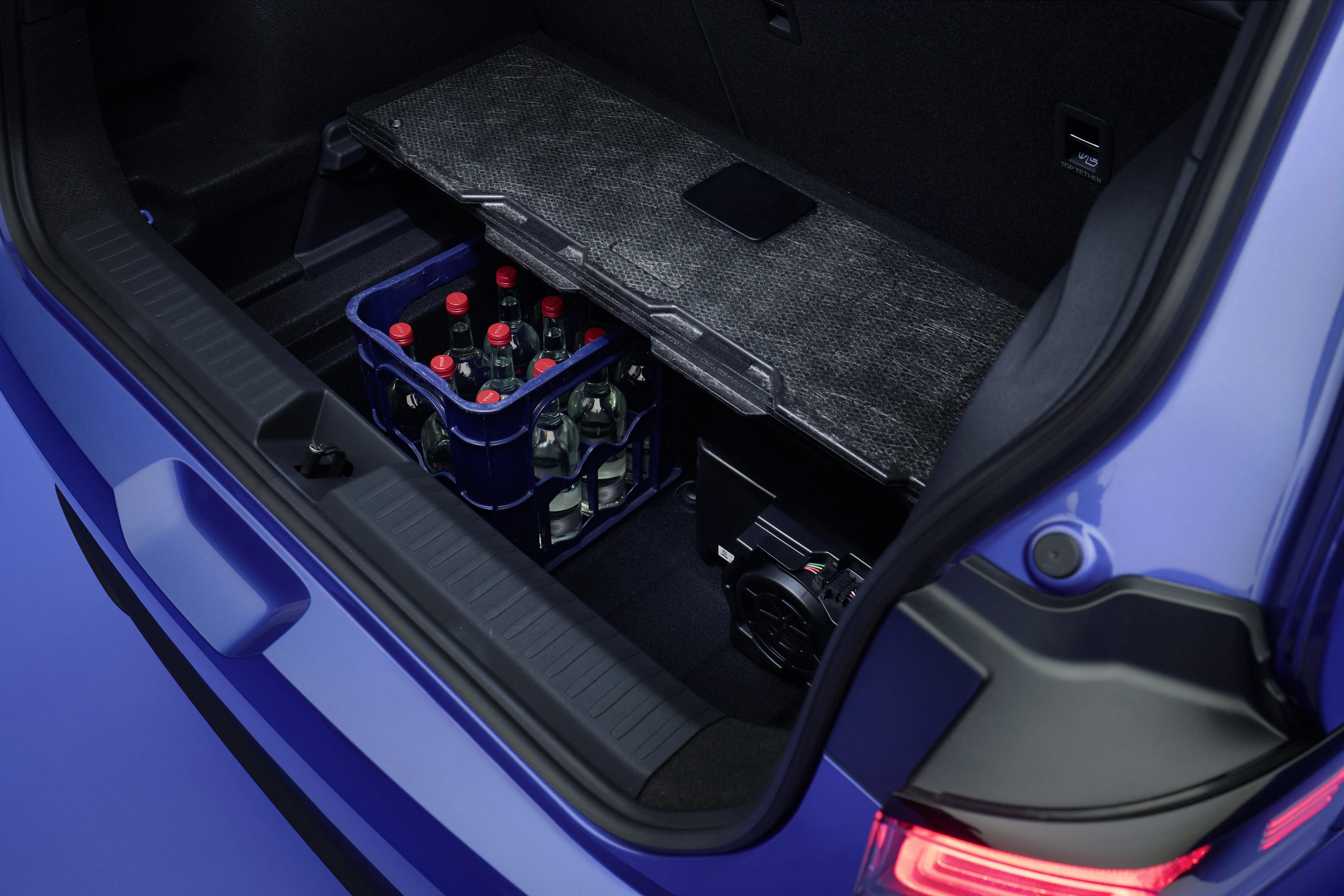 Volkswagen ID. Polo 85 kW trunk view