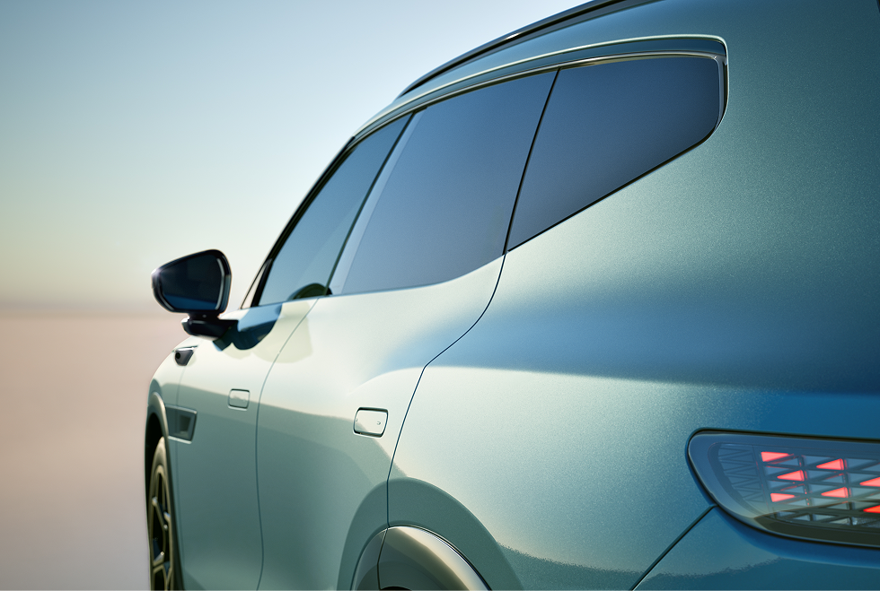 Volkswagen ID. UNYX 08 RWD Standard Range details view
