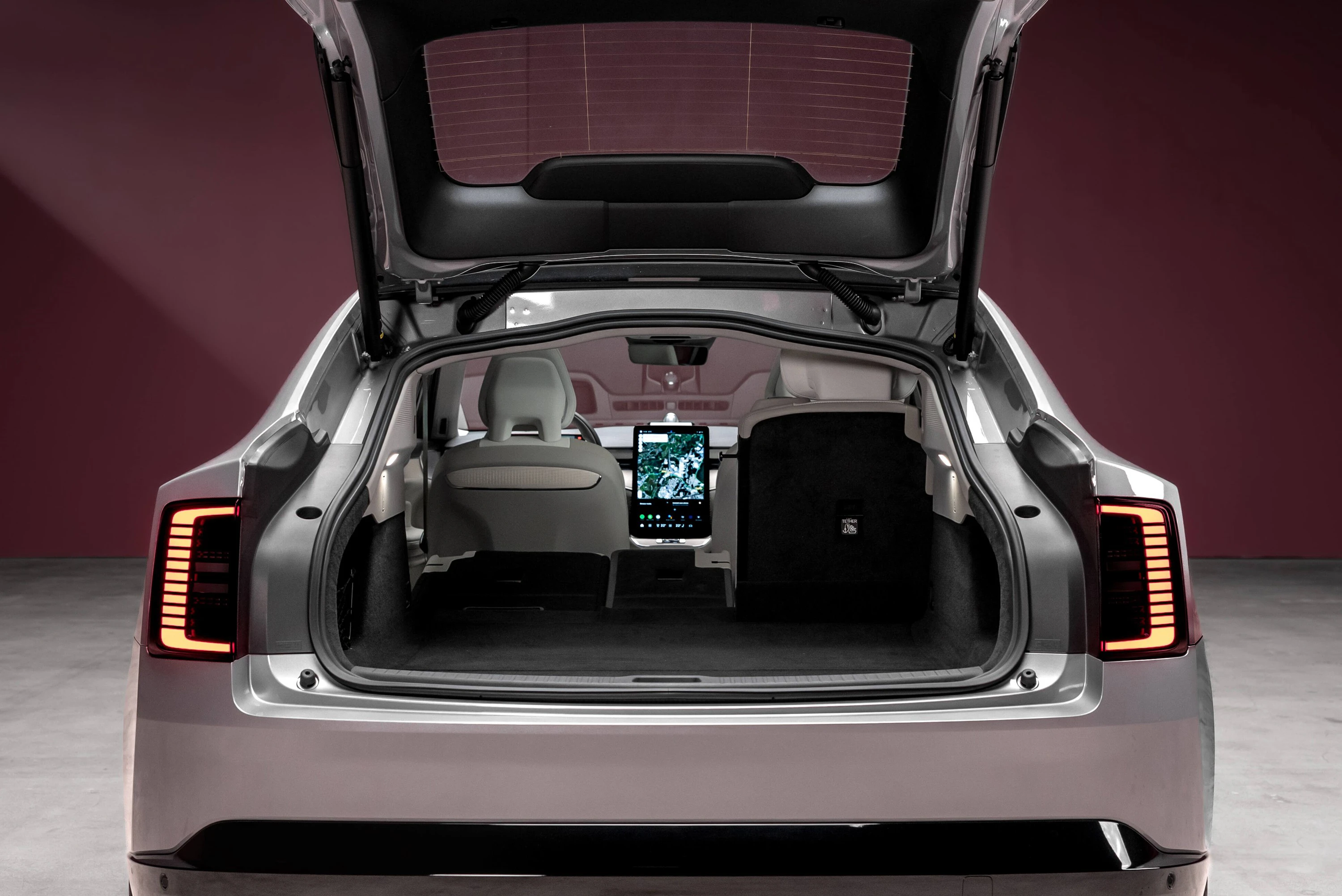 Volvo ES90 Single Motor Extended Range trunk view