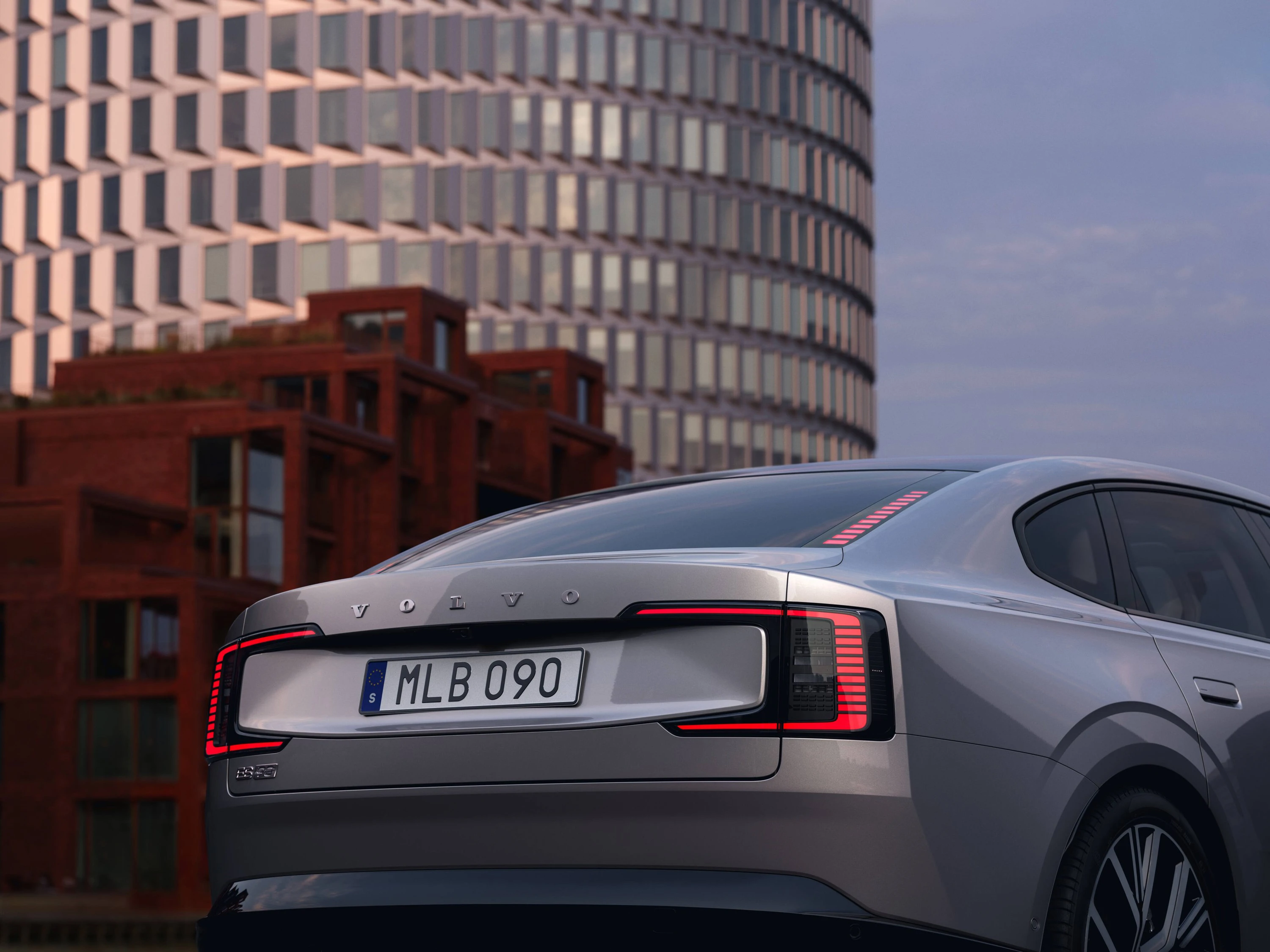 Volvo ES90 Single Motor Extended Range taillights view