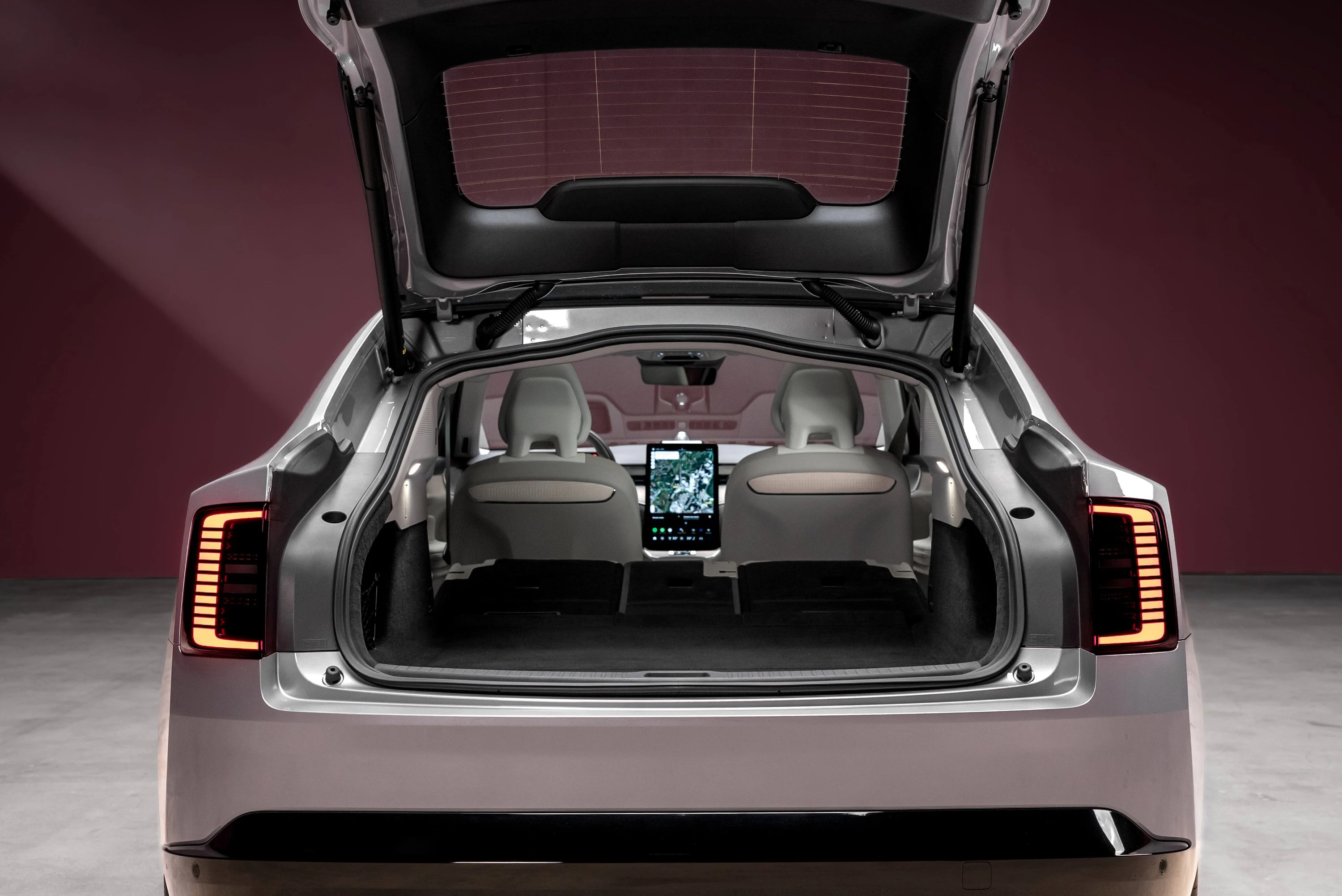 Volvo ES90 Single Motor Extended Range trunk view