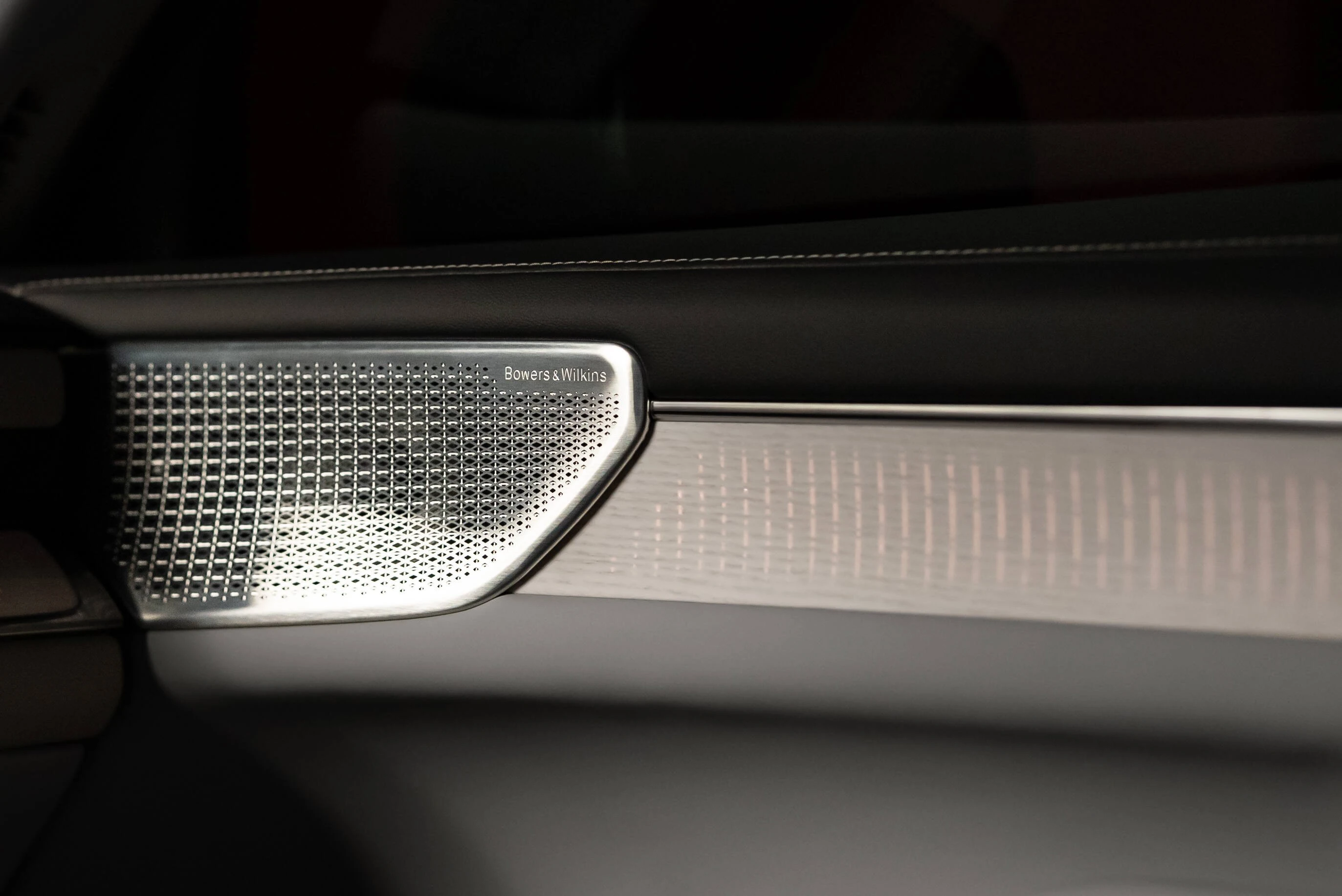 Volvo ES90 Twin Motor speakers view