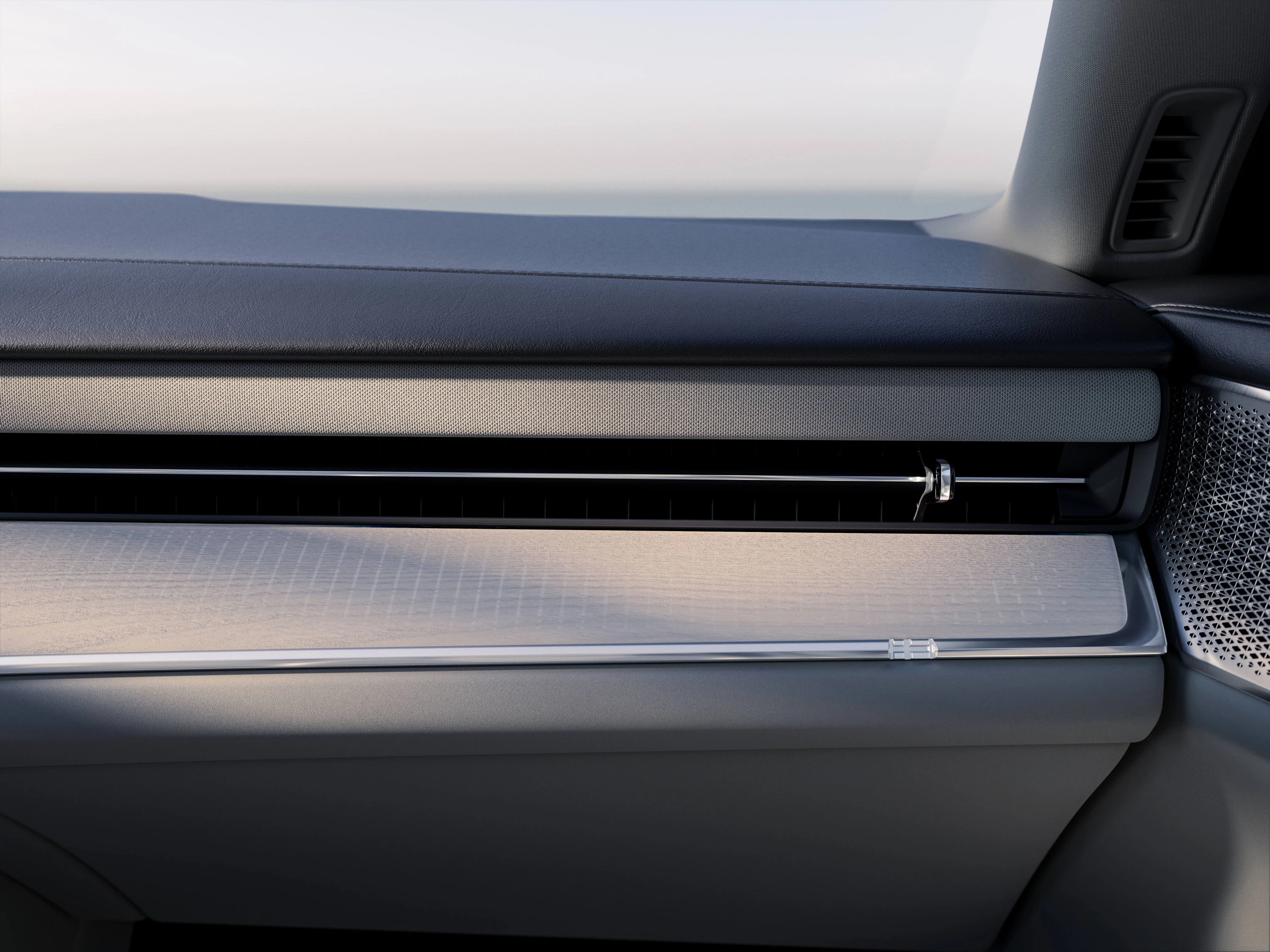 Volvo ES90 Twin Motor details view