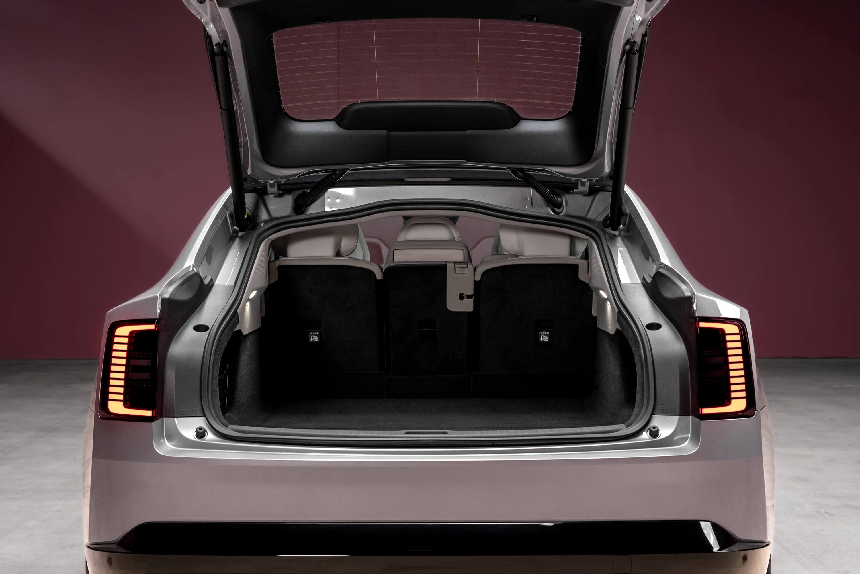 Volvo ES90 Twin Motor trunk view