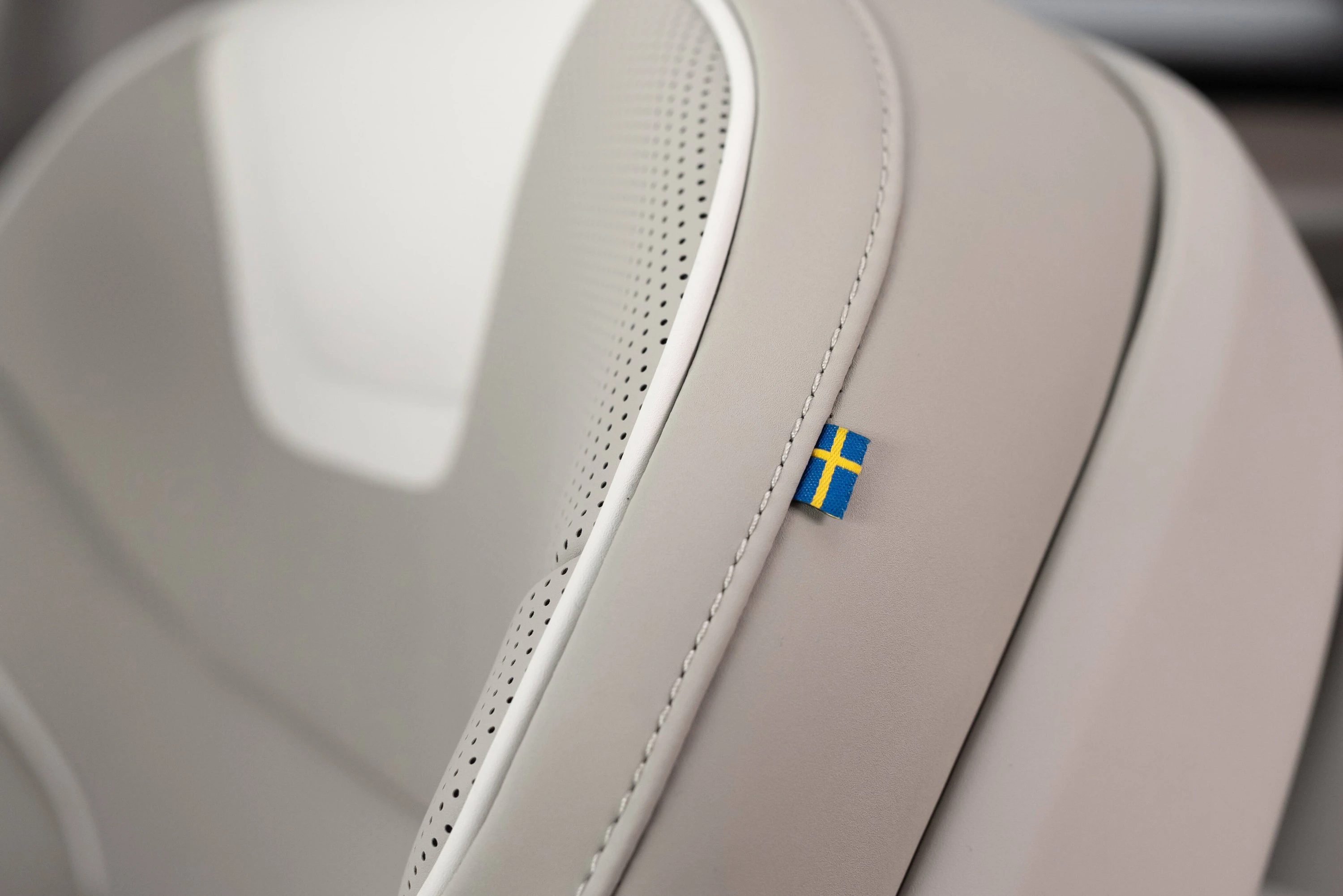 Volvo ES90 Twin Motor details view
