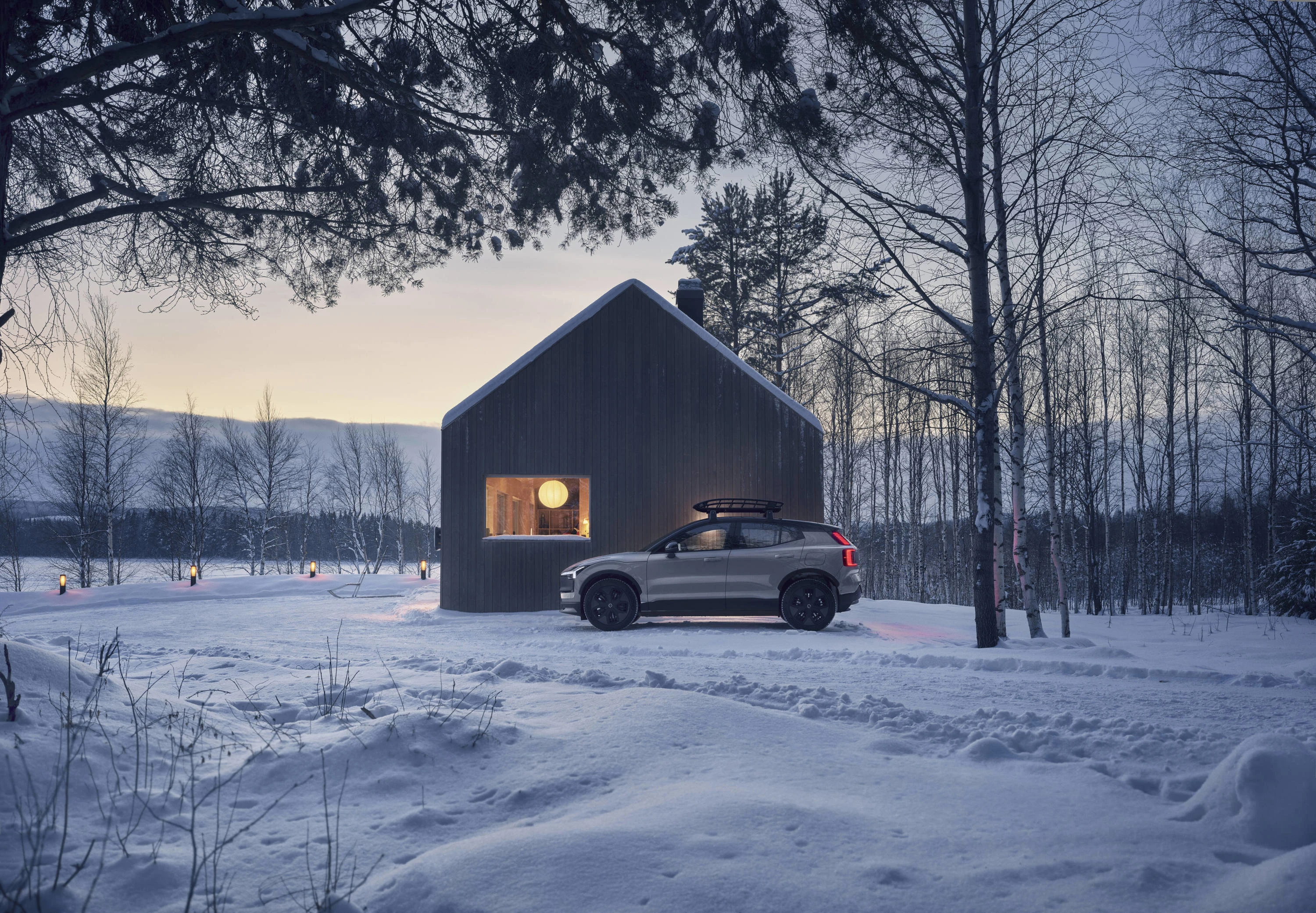 Volvo EX30 Cross Country P5 Long Range exterior view