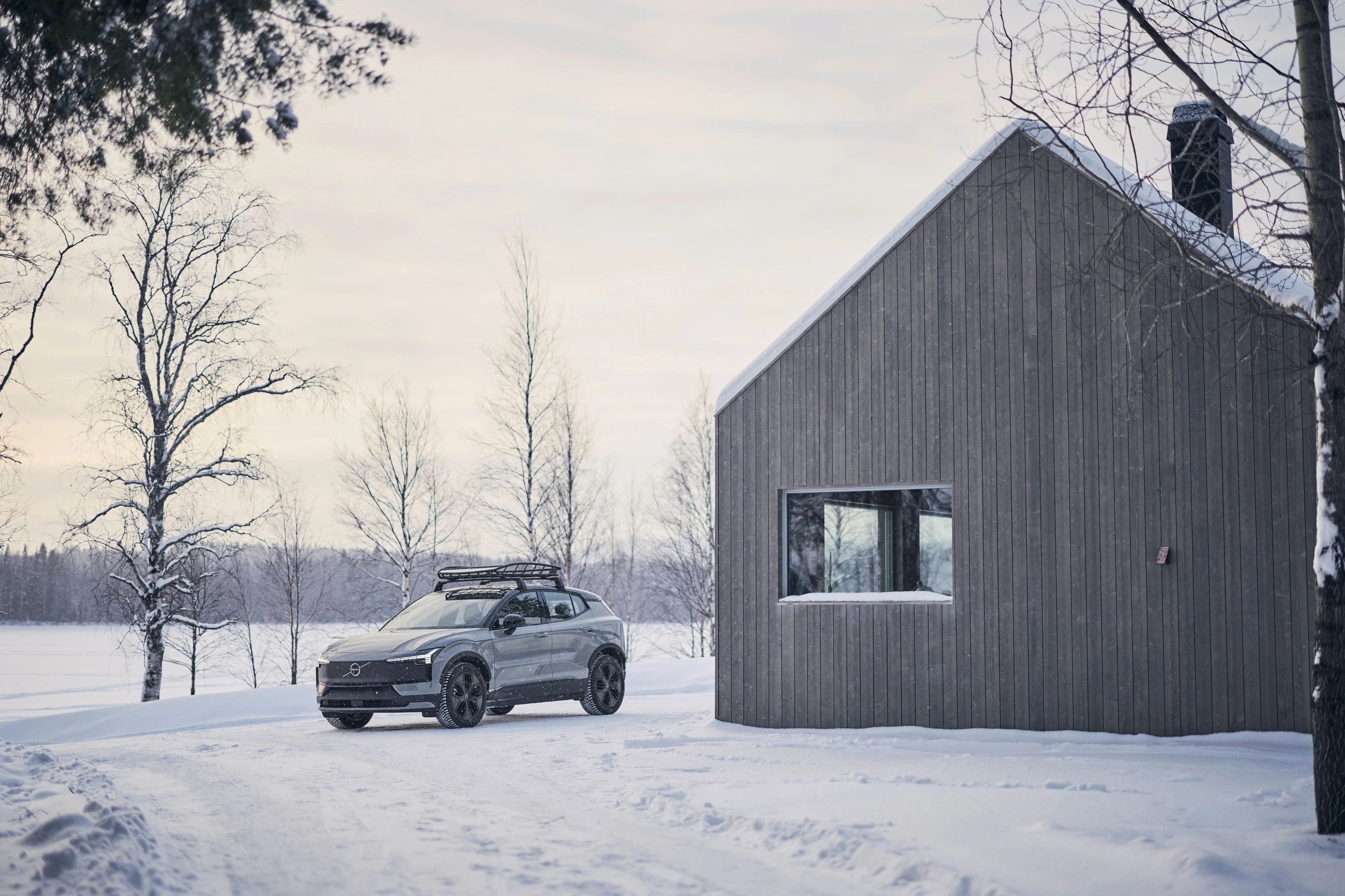 Volvo EX30 Cross Country P5 Long Range exterior view