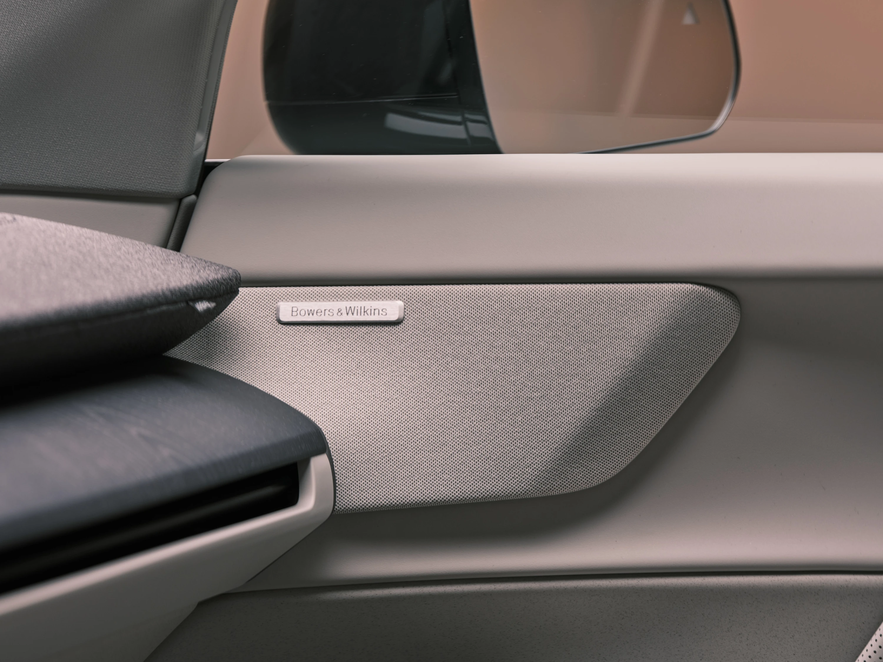 Volvo EX60 P6 Electric speakers view