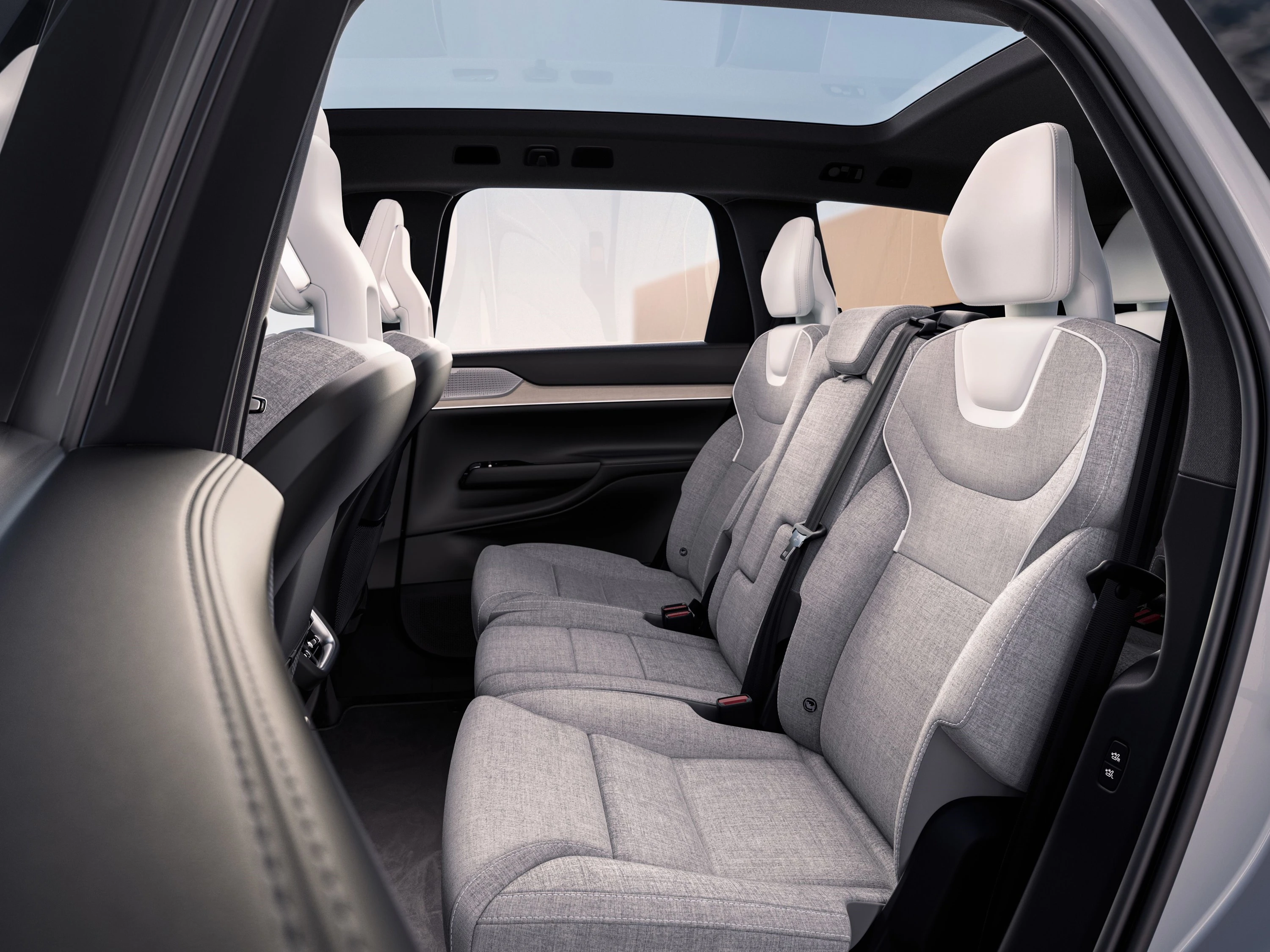 Volvo EX90 Single Motor secondrowseats view