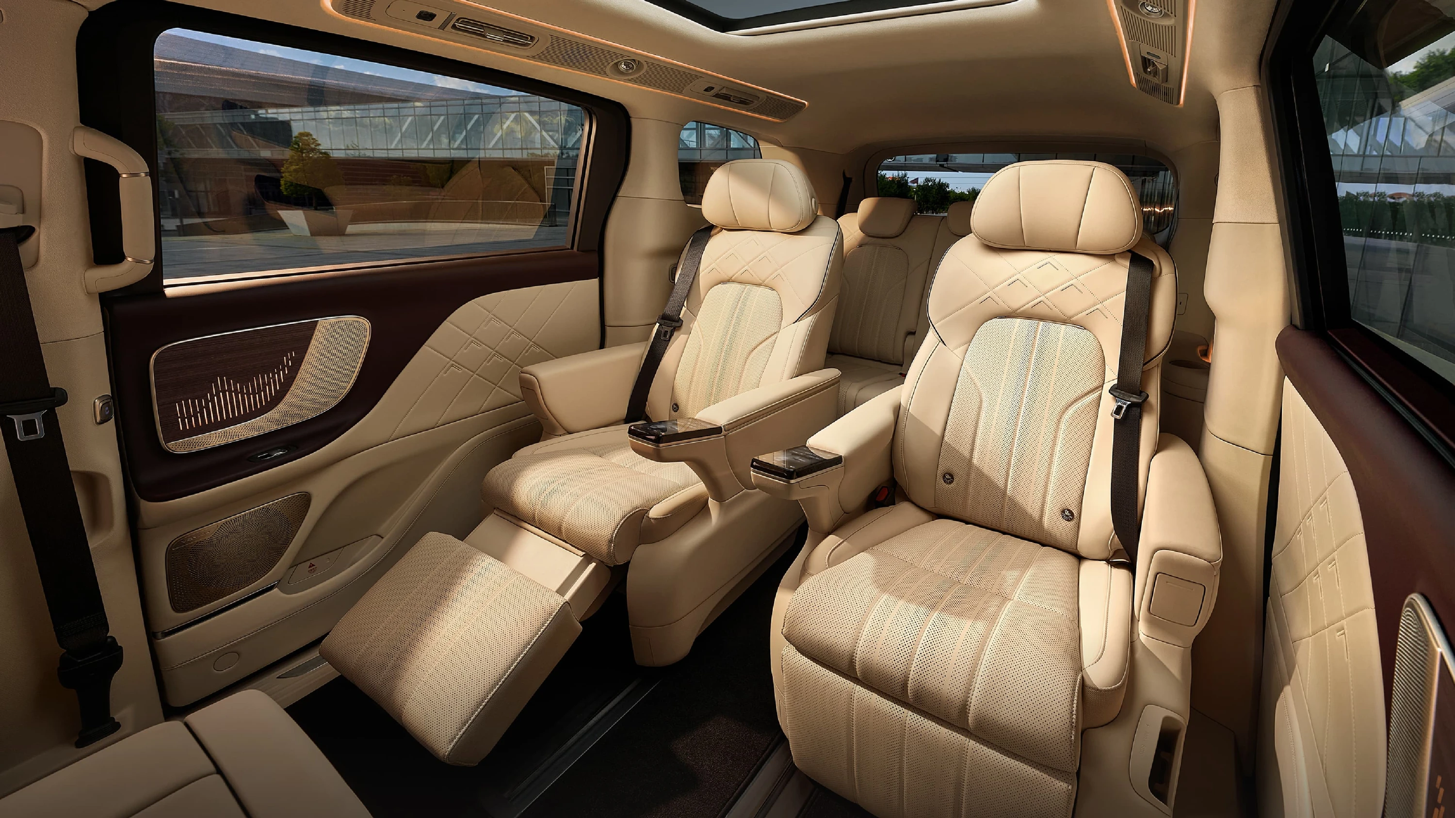 Voyah Dream Ultra Long Range AWD secondrowseats view