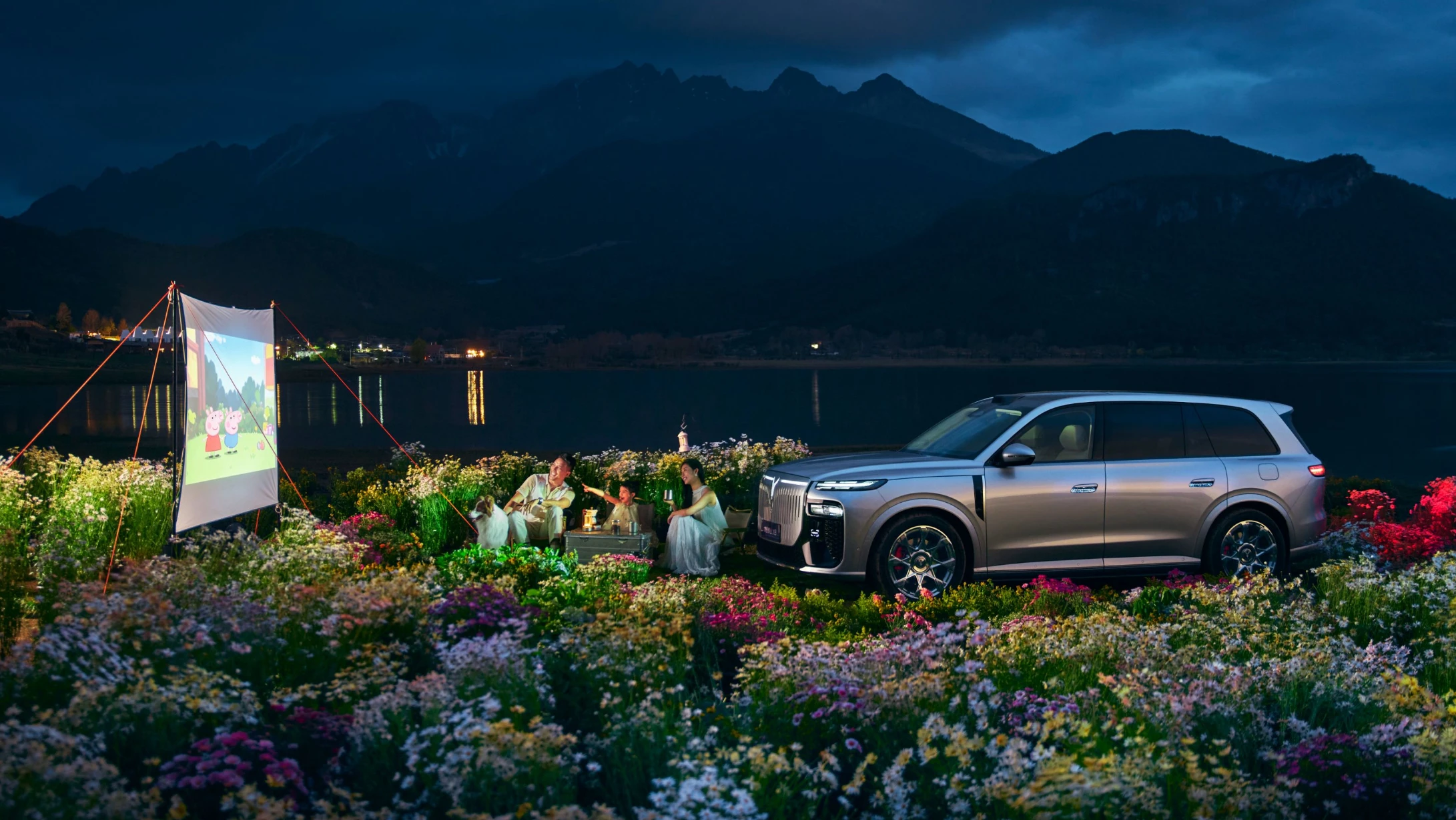 VOYAH Taishan X8 120 kWh lifestyle view