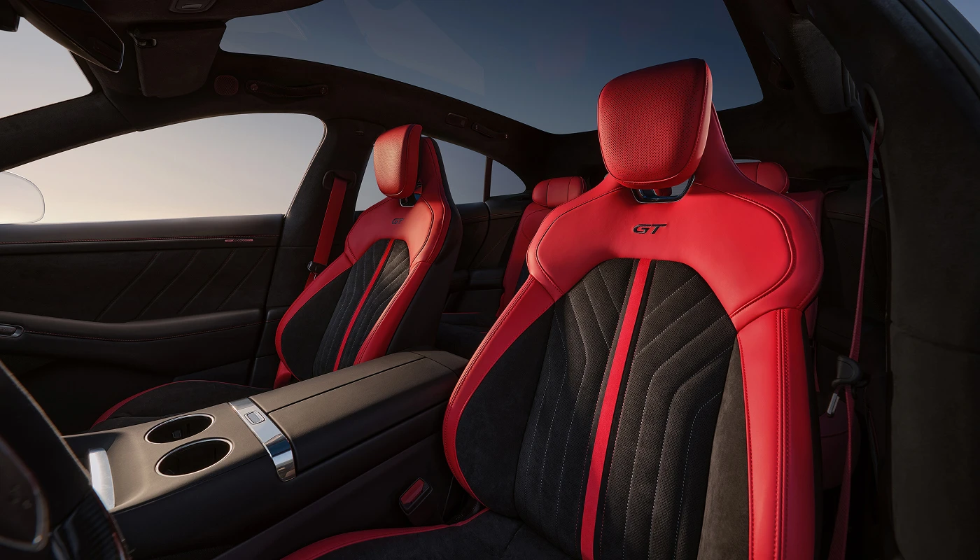 Xiaomi YU7 GT frontseats view