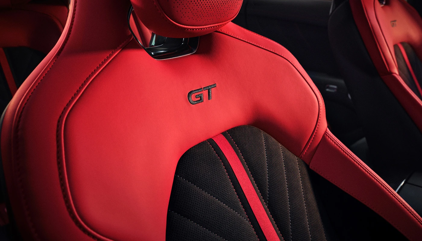 Xiaomi YU7 GT frontseats view