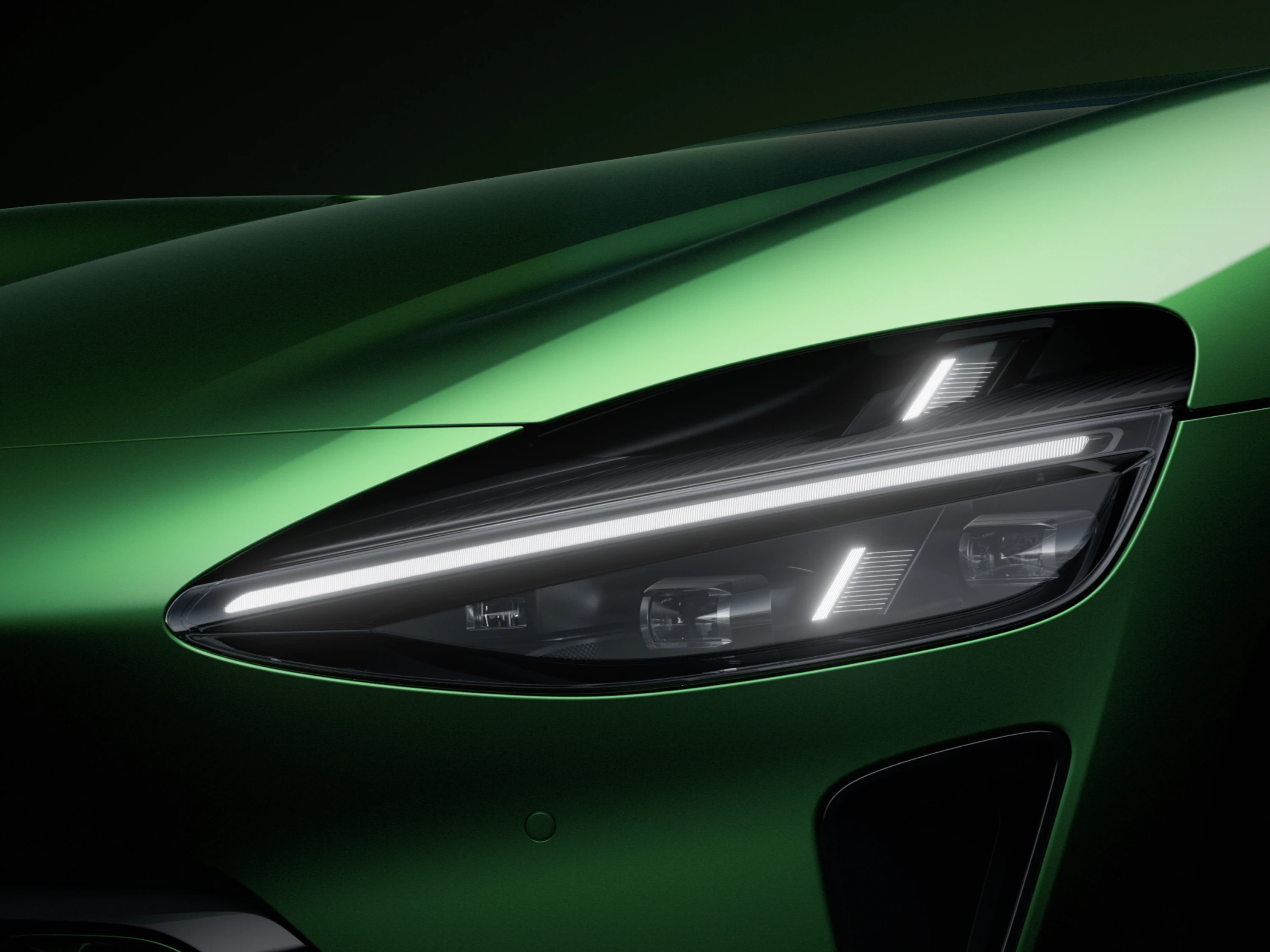 Xiaomi YU7 Long Range headlights view