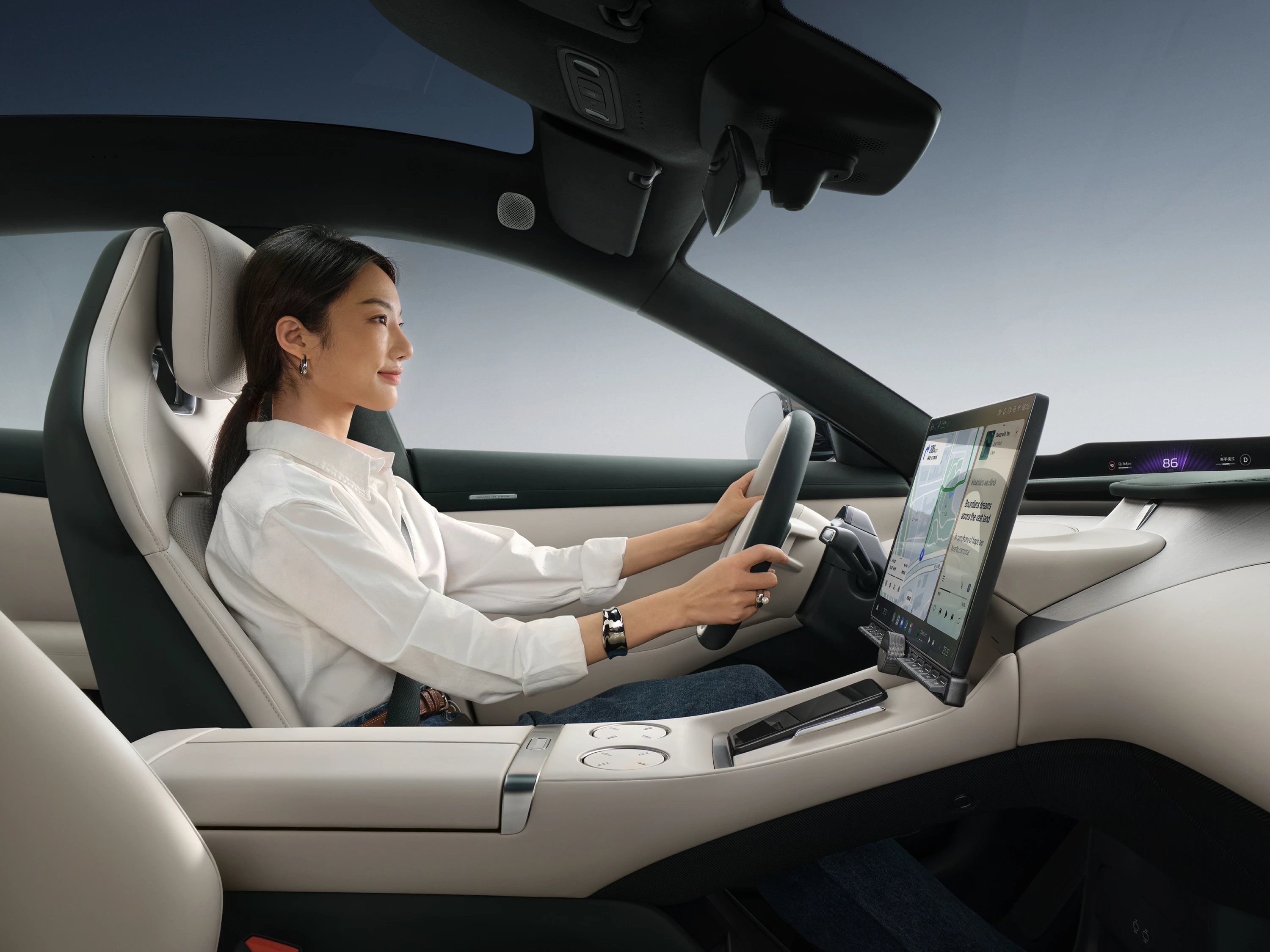 Xiaomi YU7 Long Range frontseats view