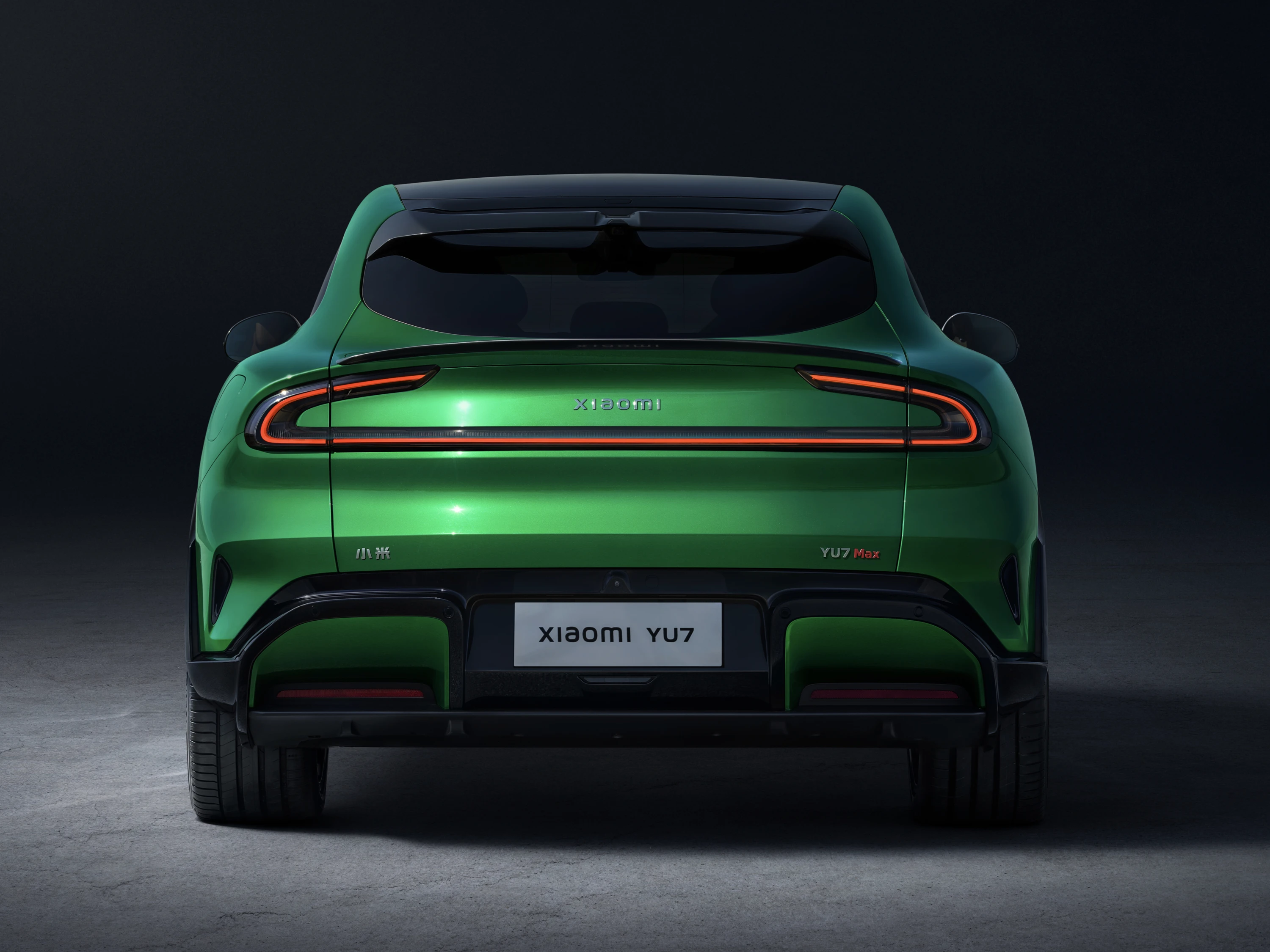 Xiaomi YU7 Long Range taillights view