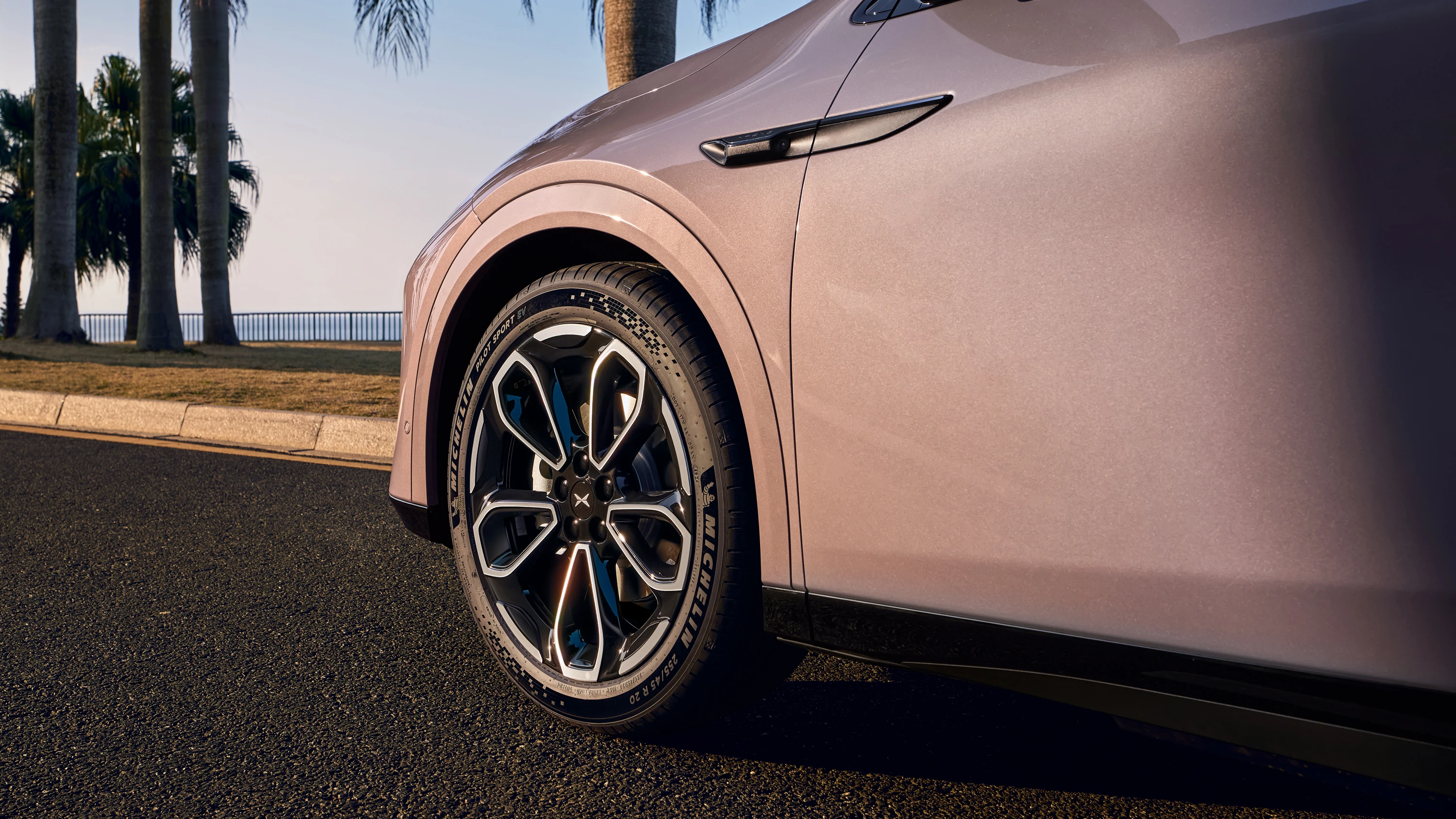 Xpeng G6 AWD Performance wheels view